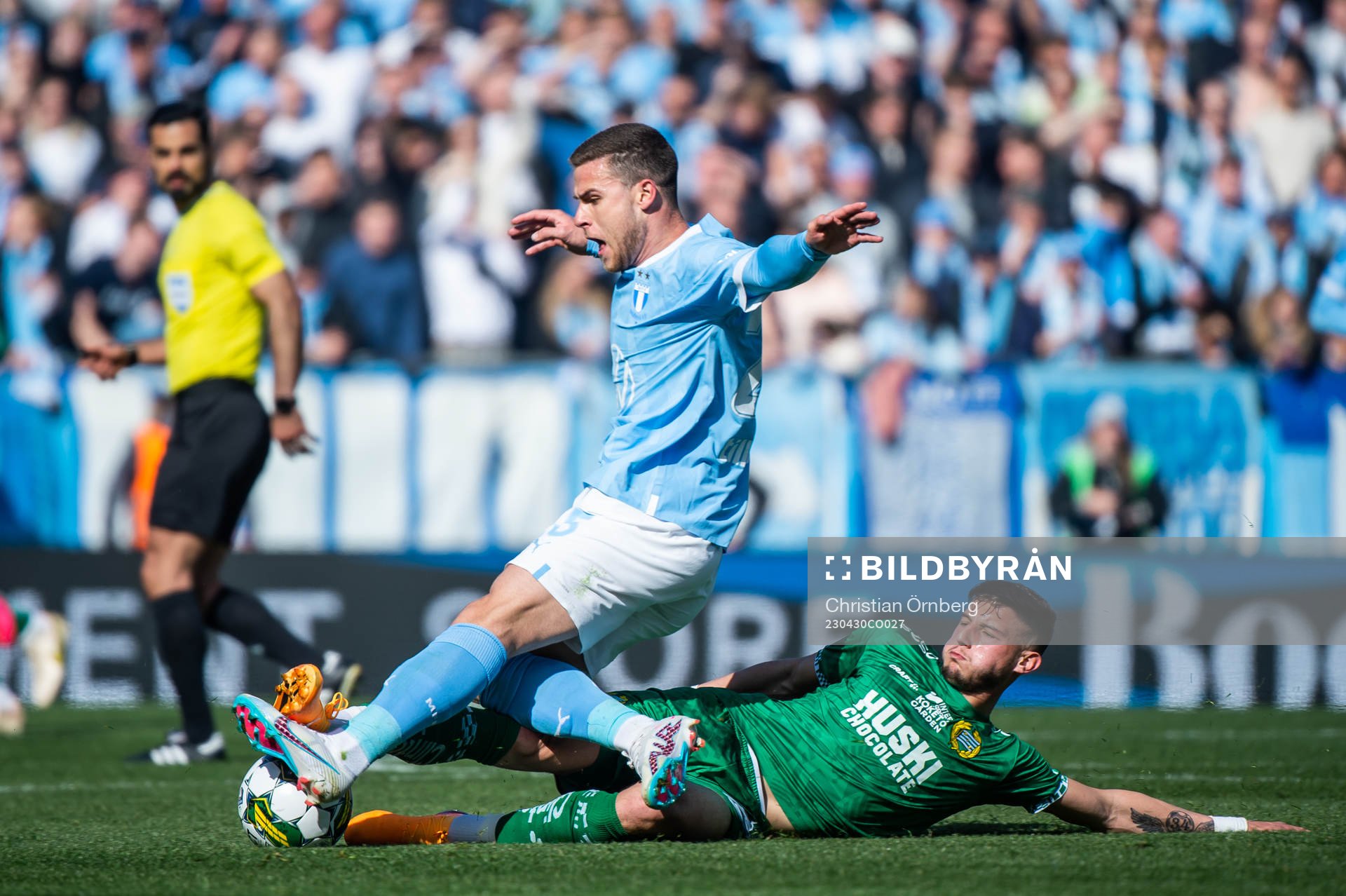 Malmö FFs Gabriel Busanello och Hammarbys Viktor Djukanovic