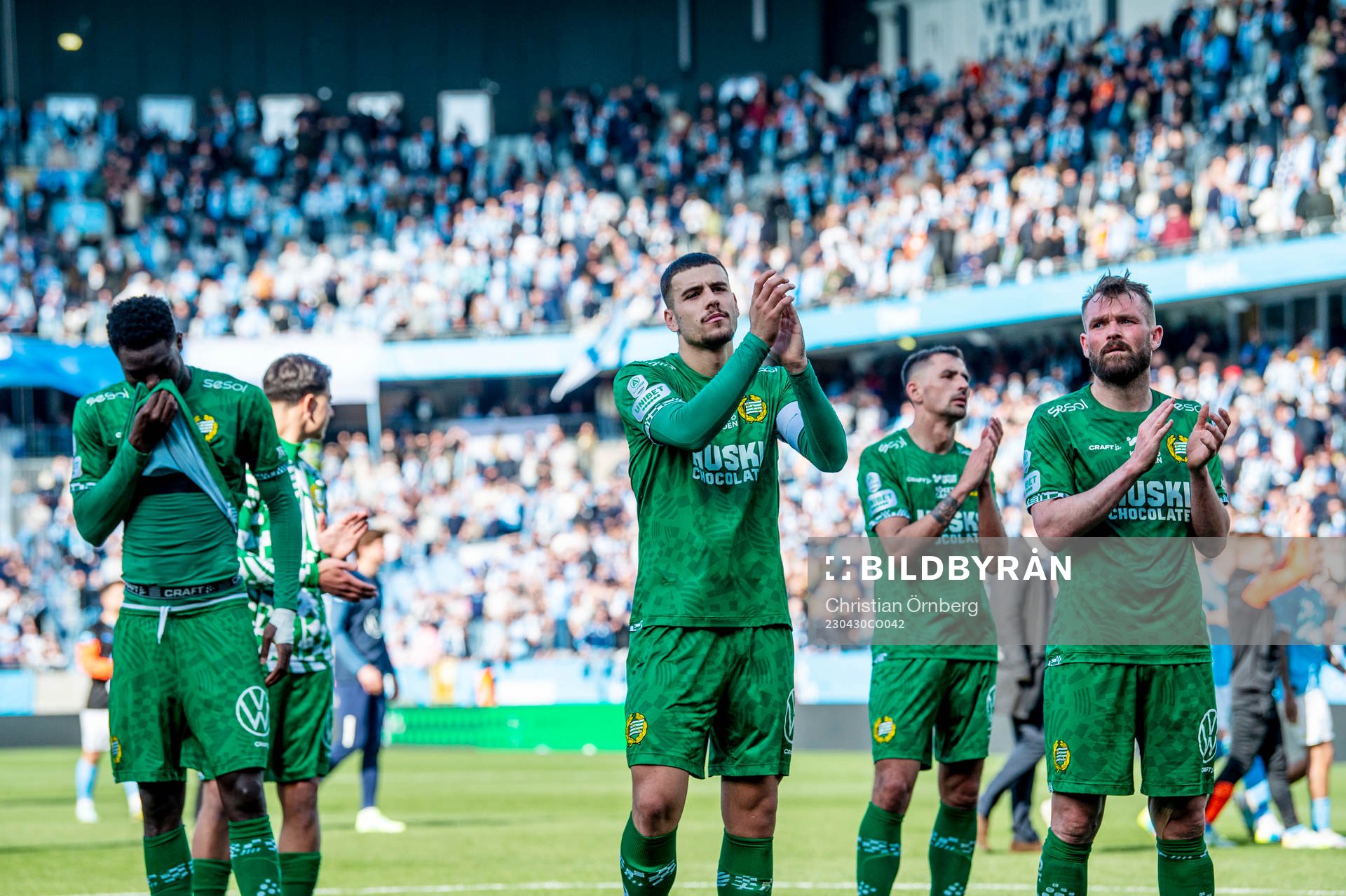 Hammarbys Edvin Kurtulus deppar med lagkamraterna
