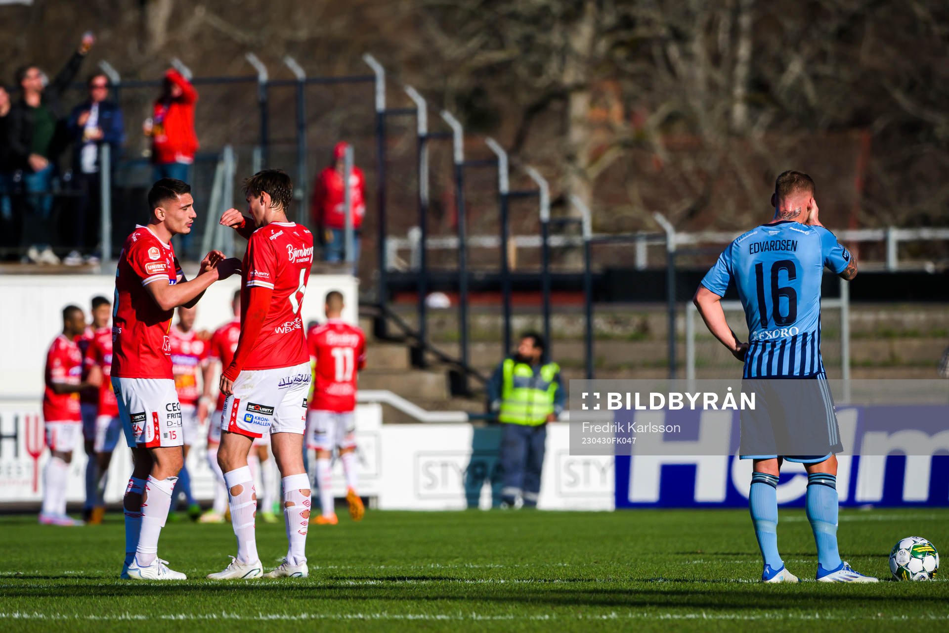 Degerfors Seid Korac och Oscar Wallin jublar