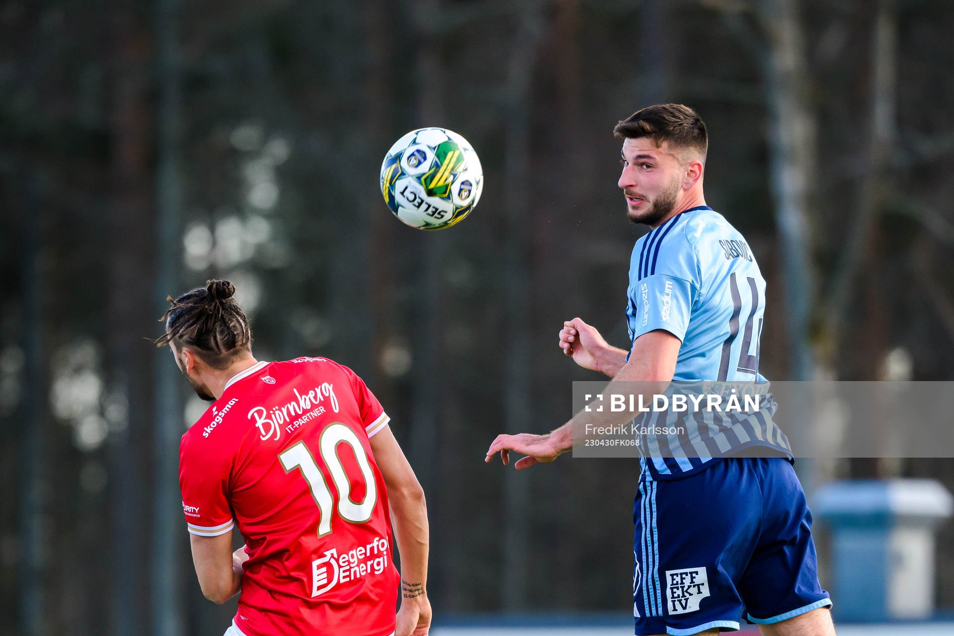 Degerfors Dijan Vukojevic och Djurgårdens Besard Sabovic