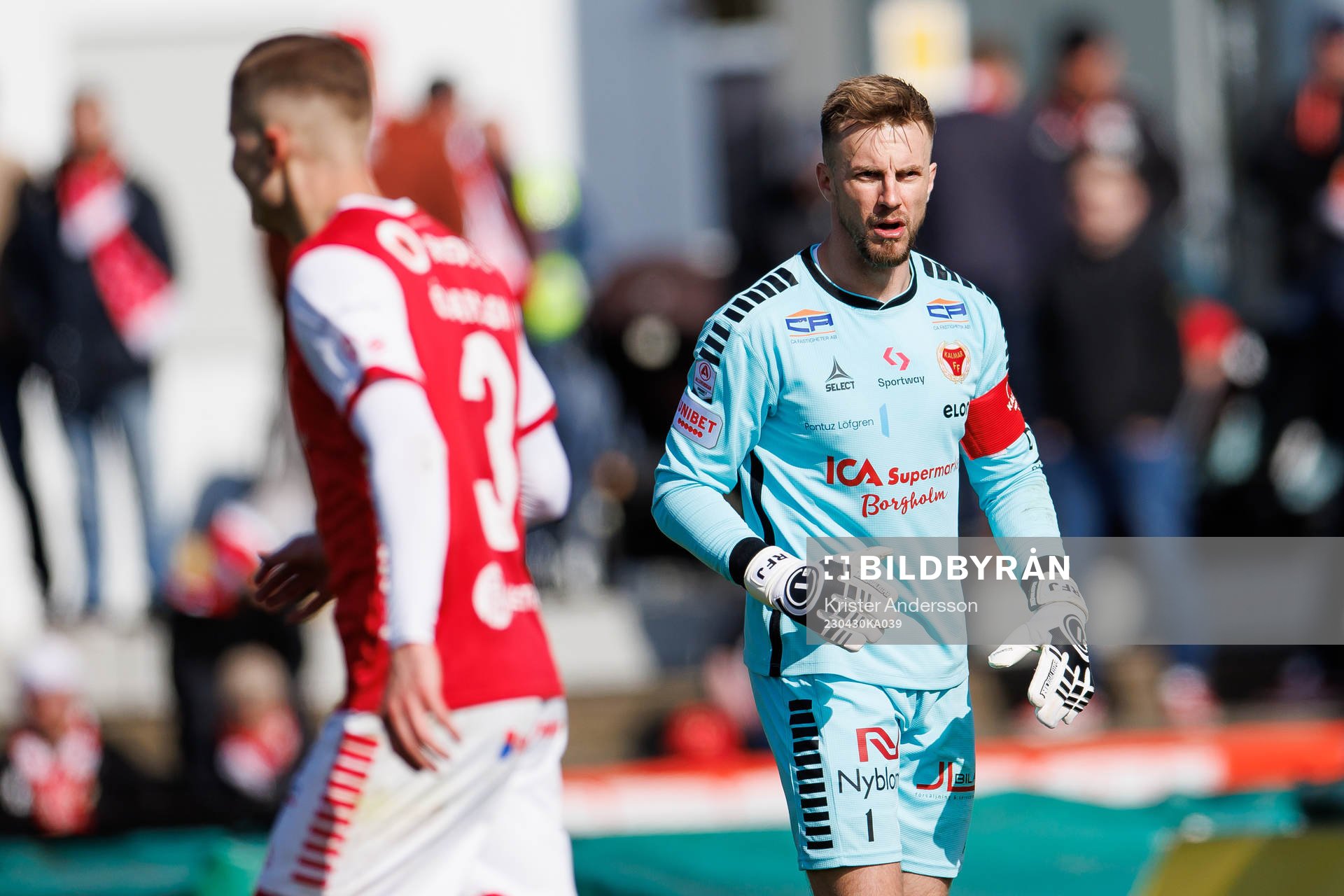 Kalmars målvakt Ricardo Friedrich under fotbollsmatchen i Allsvenskan mellan Varberg och Kalmar den 30 april 2023 i Varberg. 