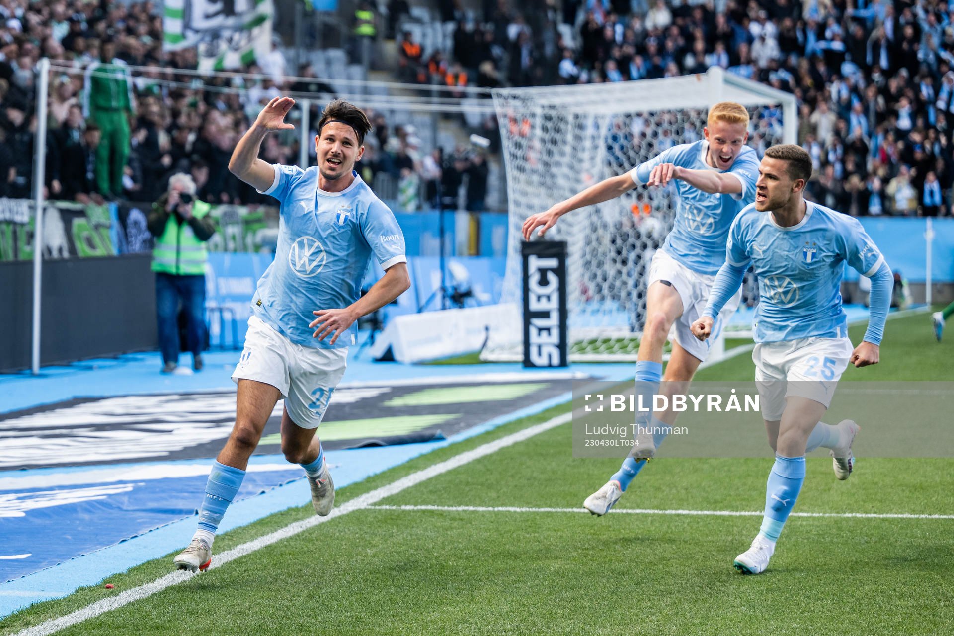 Malmö FFs Stefano Vecchia jublar