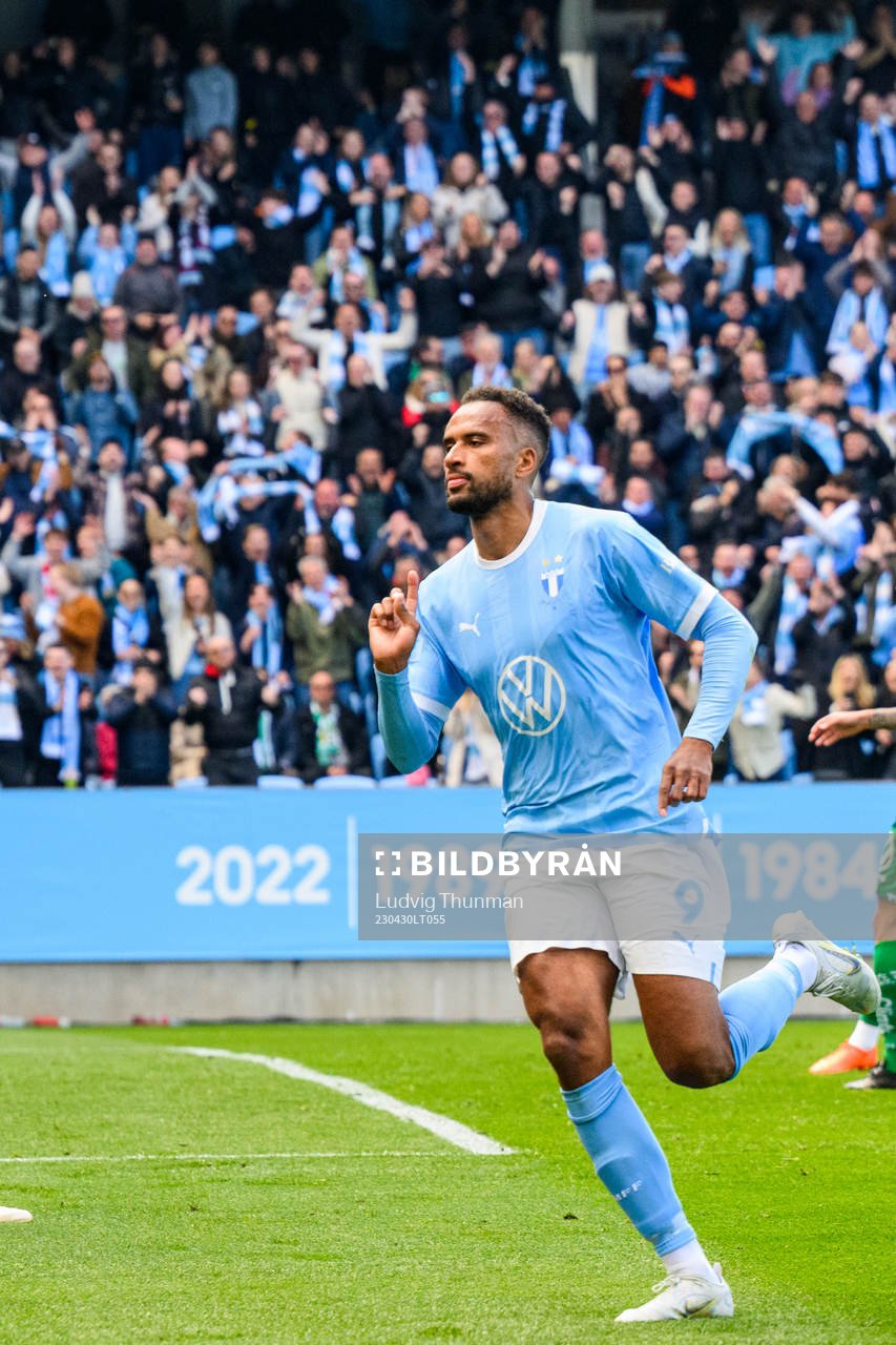 Malmö FFs Isaac Kiese Thelin jublar