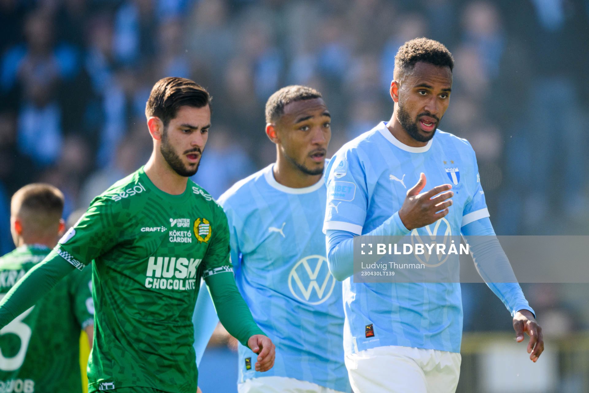 Hammarbys Adi Nalic och Malmö FFs Derek Cornelius och