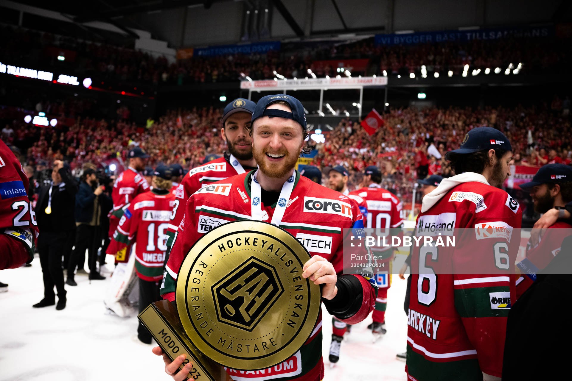 Modos Josef Ingman med pokalen