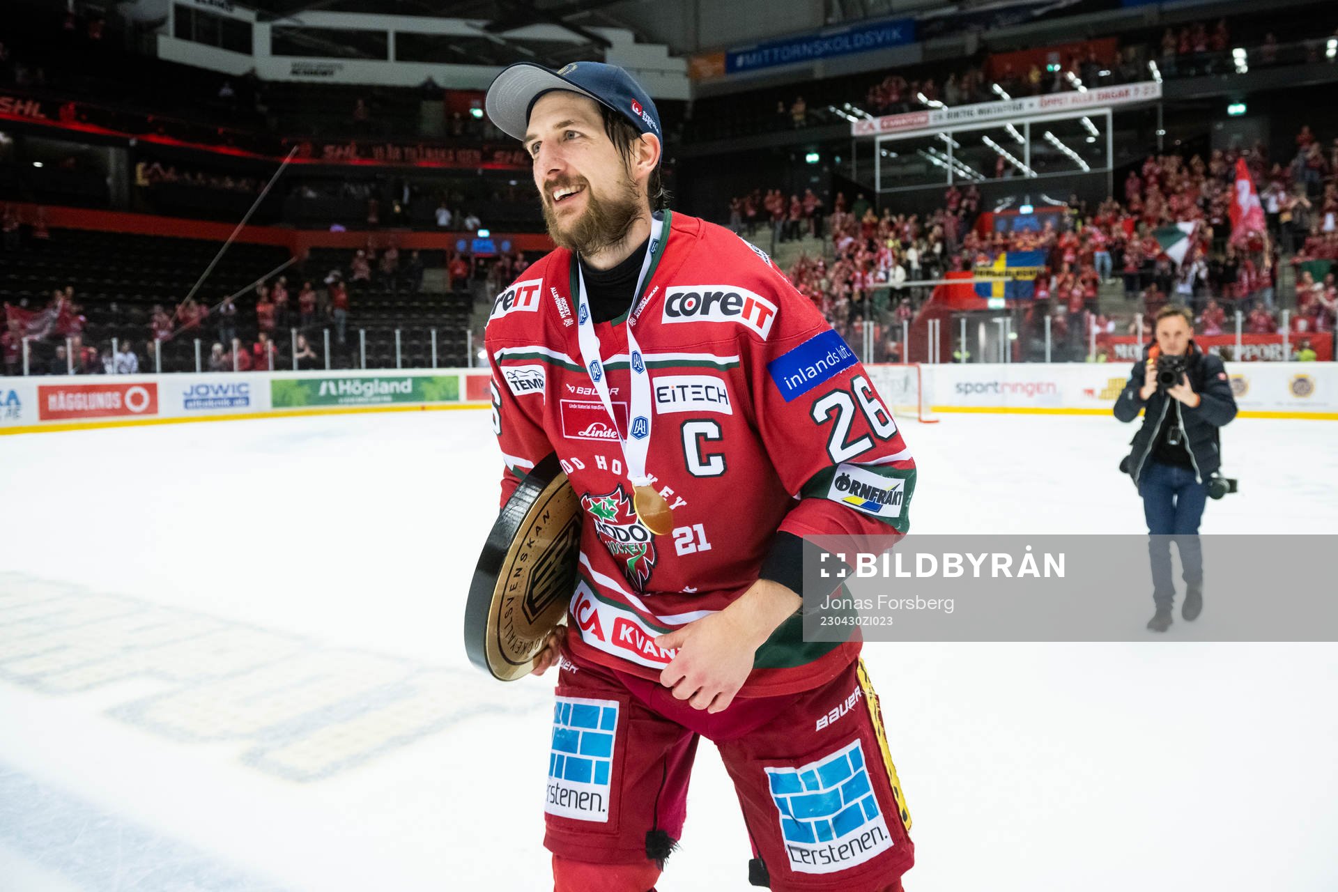 Modos Emil Wahlberg jublar