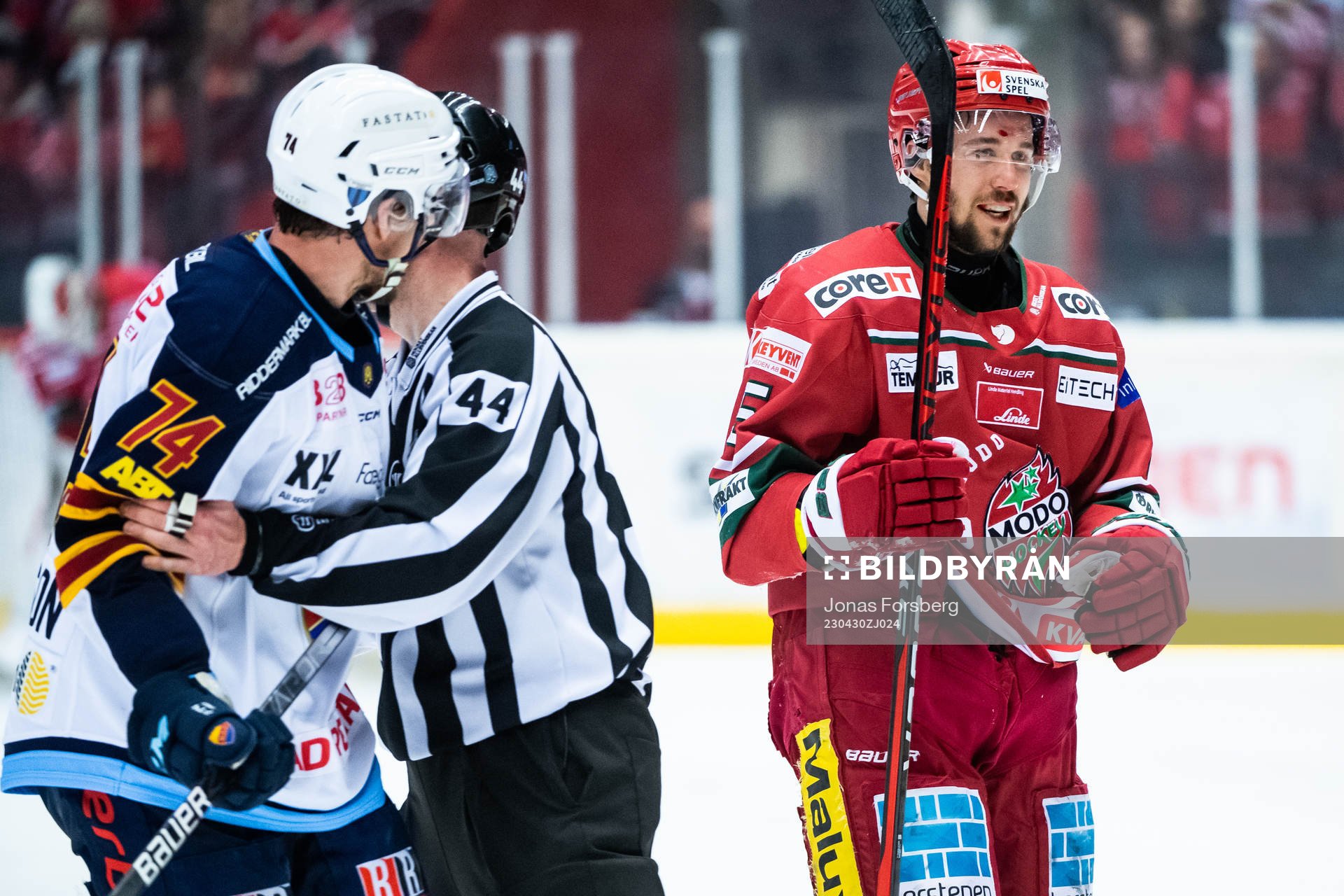 Djurgårdens Nicklas Danielsson och Modos August Berg