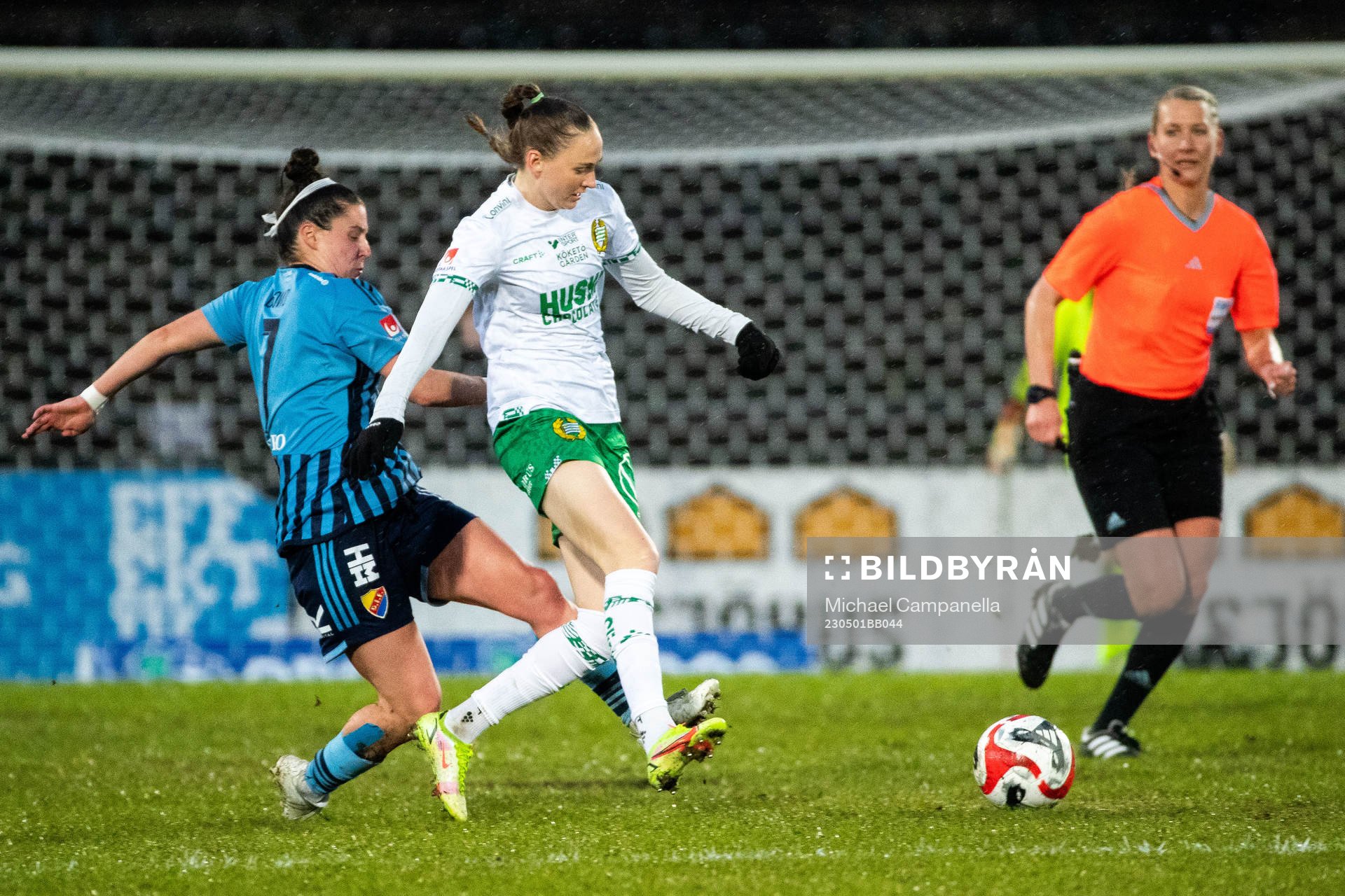 Djurgårdens Hayley Dowd och Hammarbys Vilde Hasund
