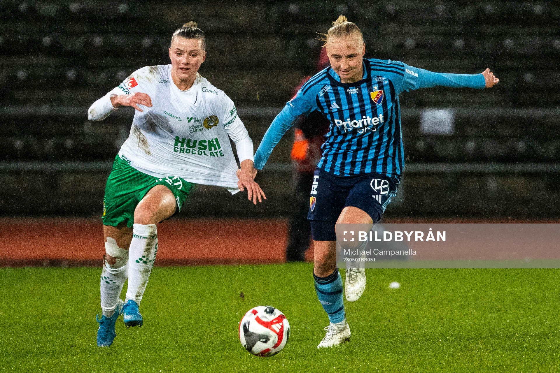 Hammarbys Thea Sørbo och Djurgårdens Stinalisa Johansson