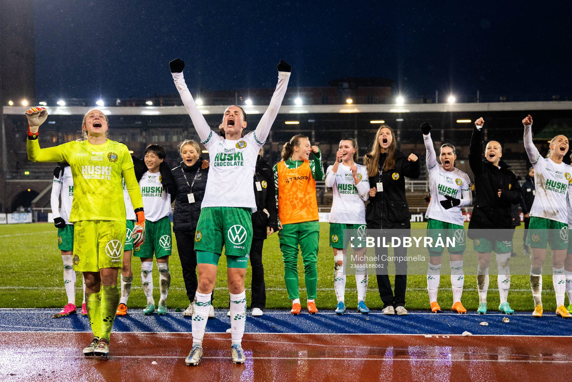 Hammarbys målvakt Anna Tamminen och Simone Boye Sørensen