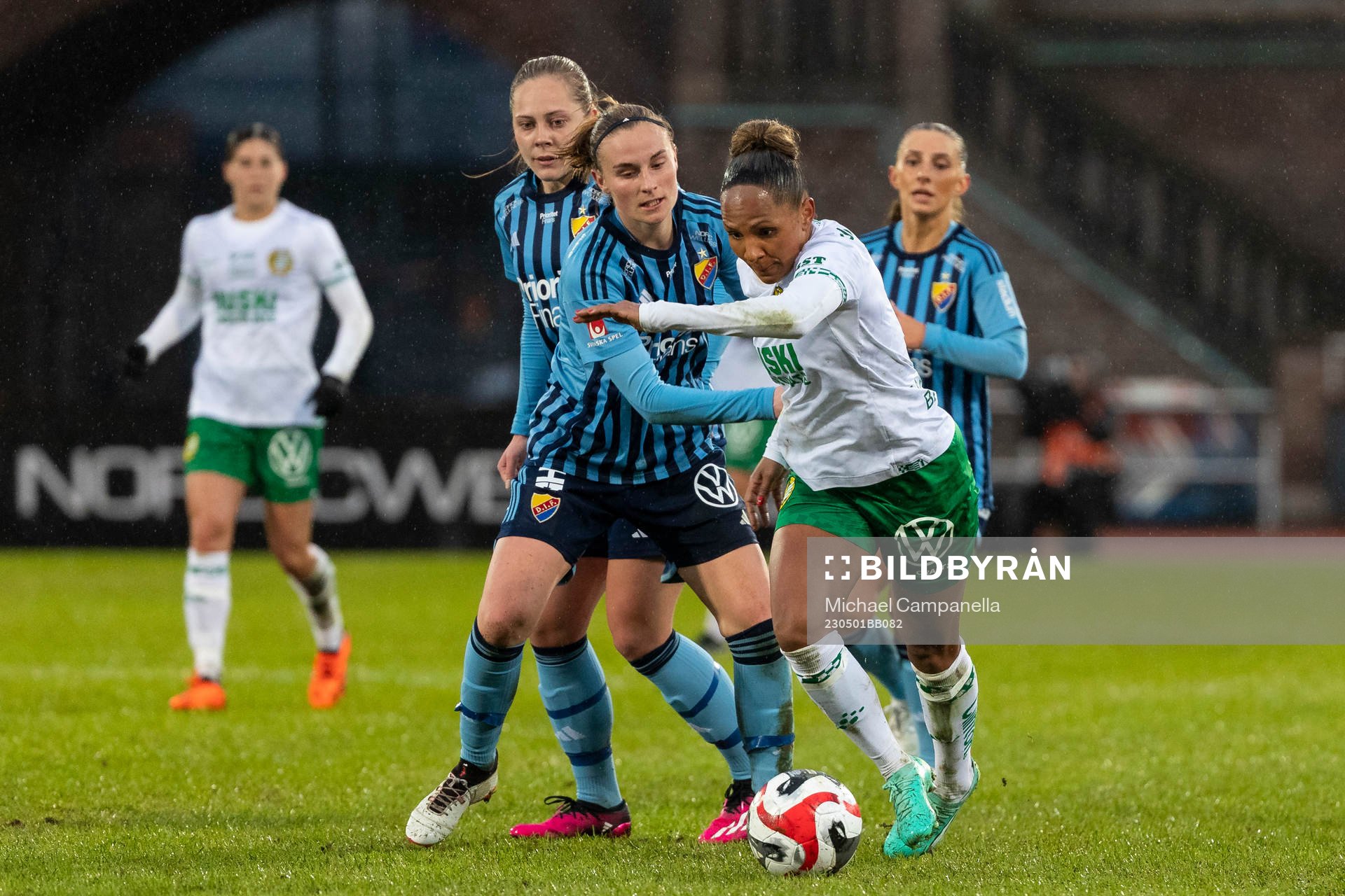 Djurgårdens Kamilla Lilhammer Karlsen och Hammarbys