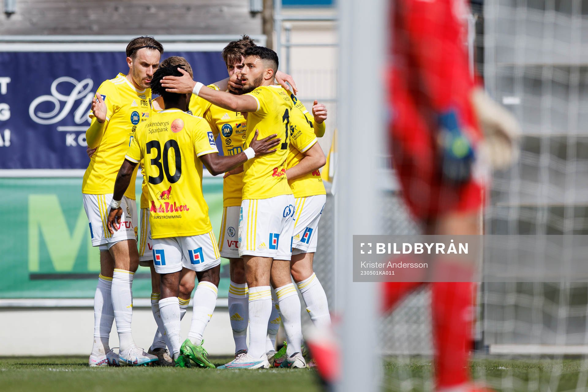 Falkenbergs spelare jublar