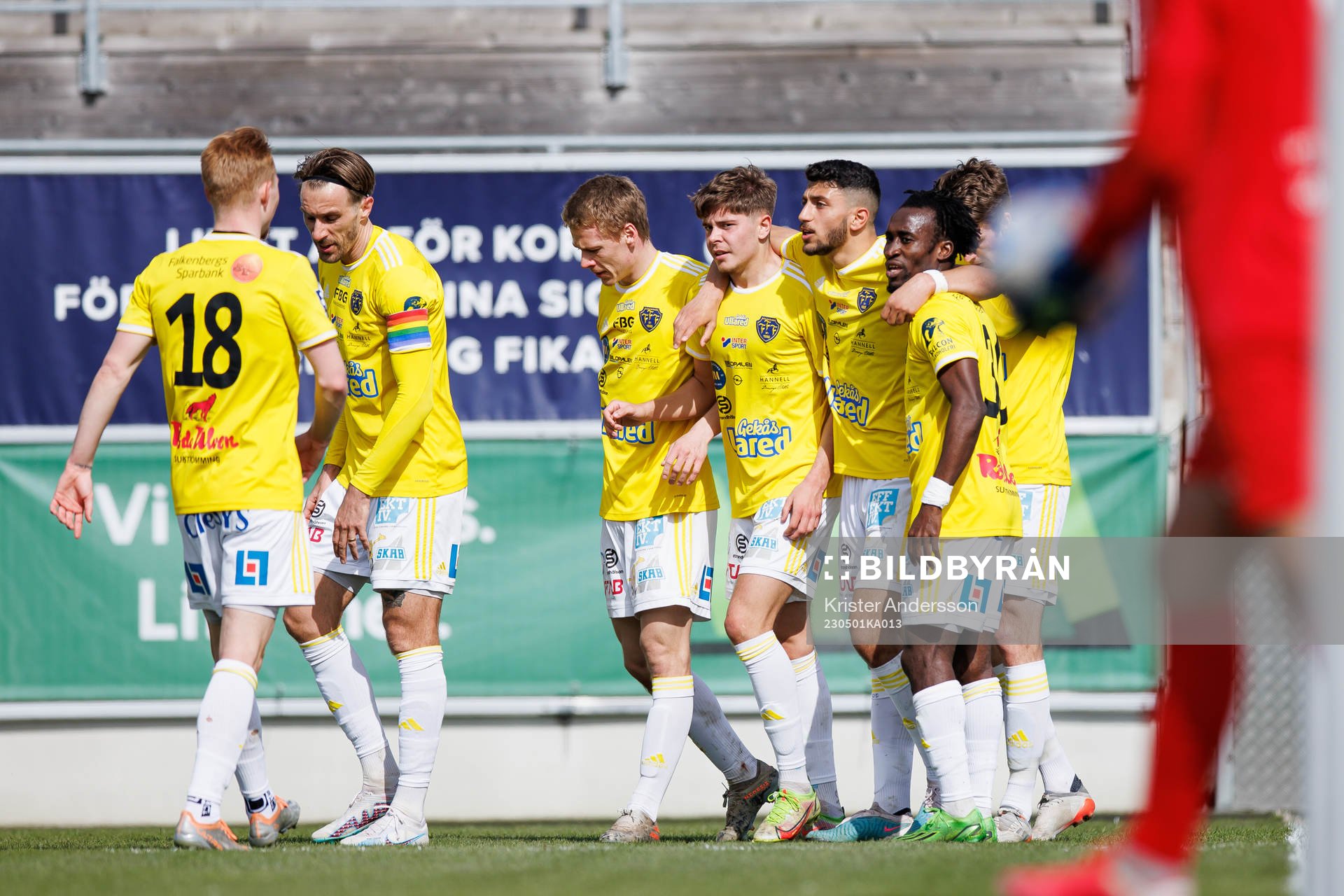 Falkenbergs spelare jublar