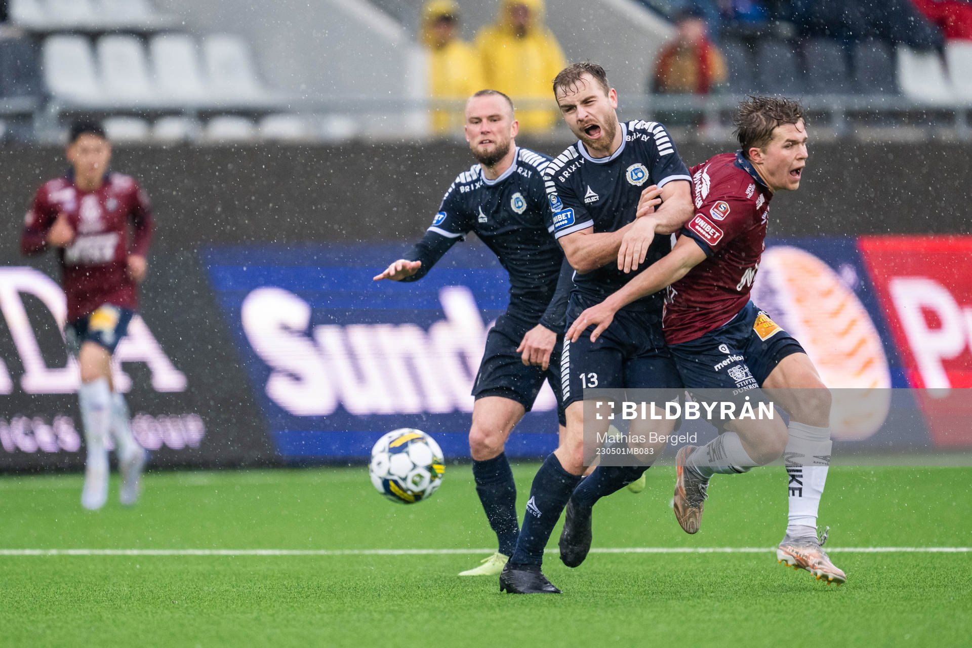 Utsiktens Erik Gunnarsson och Örgrytes Isak Dahlqvist