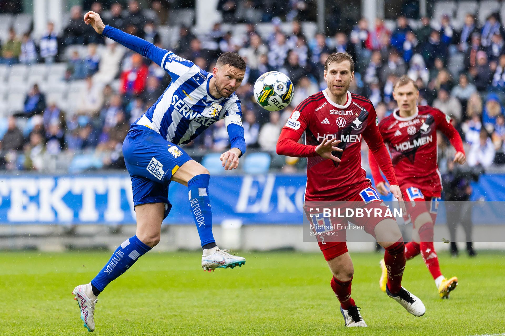 IFK Göteborgs Marcus Berg med ett avslut