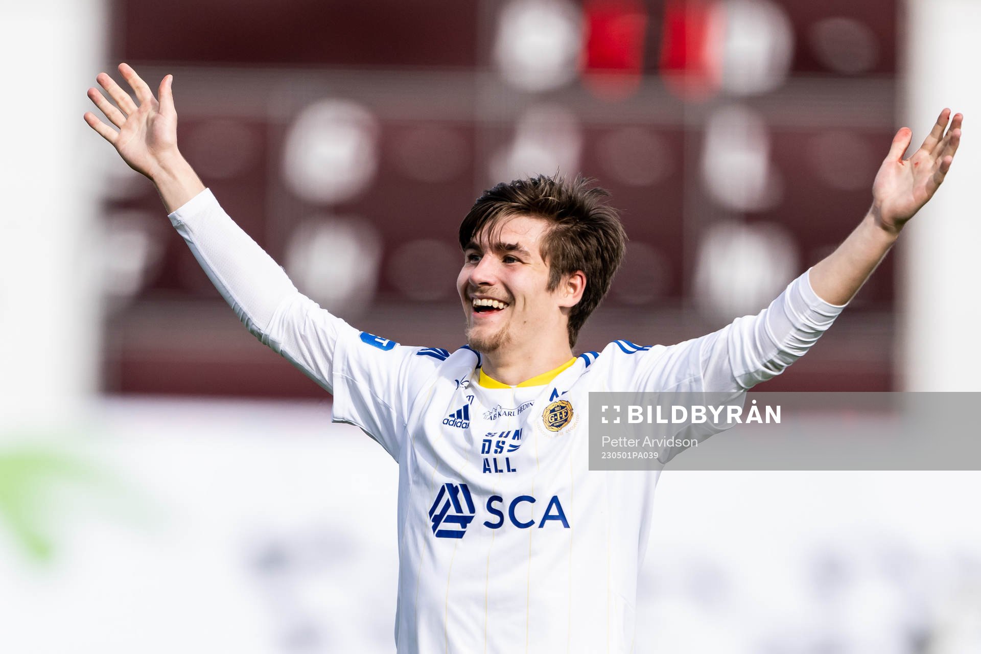 GIF Sundsvalls Johan Bengtsson jublar efter fotbollsmatchen i Superettan mellan Trelleborg och GIF Sundsvall den 1 maj 2023 i Trelleborg.