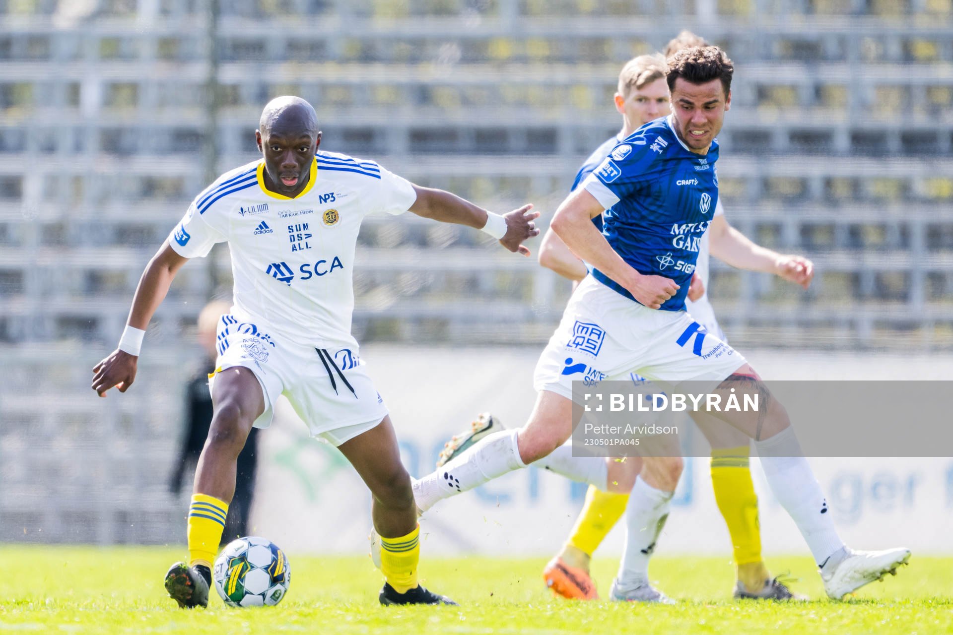GIF Sundsvalls Moonga Simba och Trelleborgs Herman Hallberg