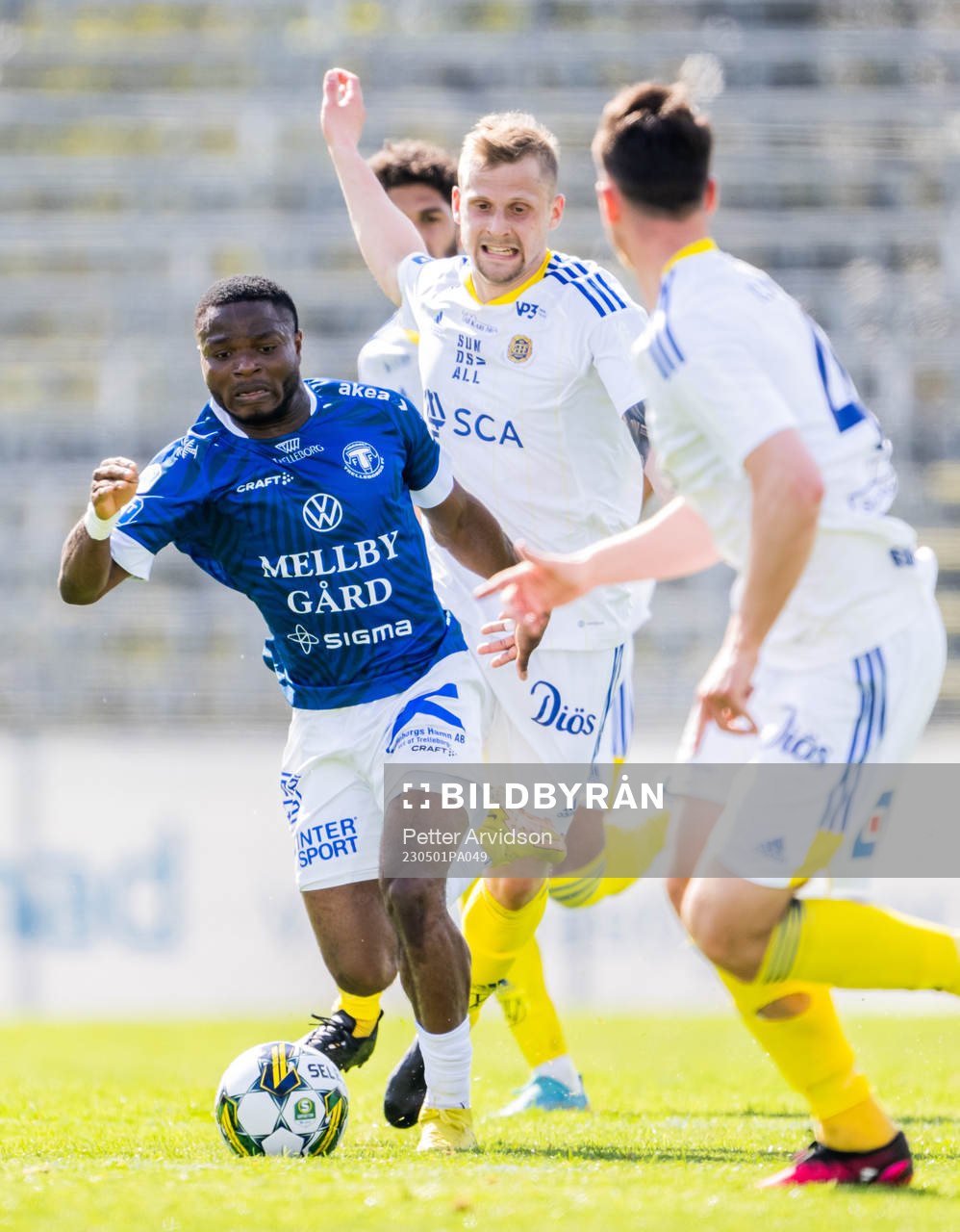 Trelleborgs Henry Offia och GIF Sundsvalls Erik Andersson