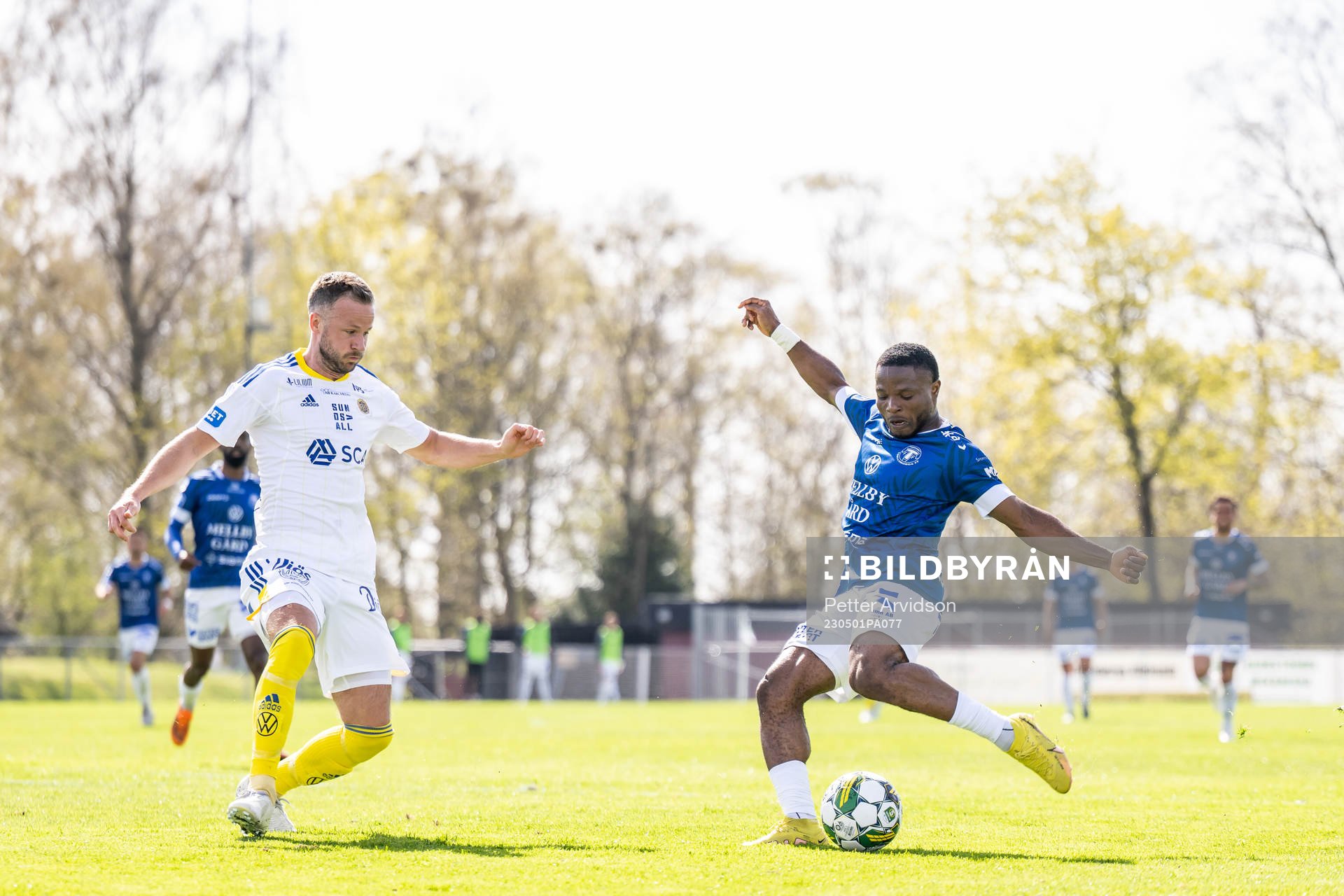 GIF Sundsvalls Robert Lundström och Trelleborgs Henry Offia
