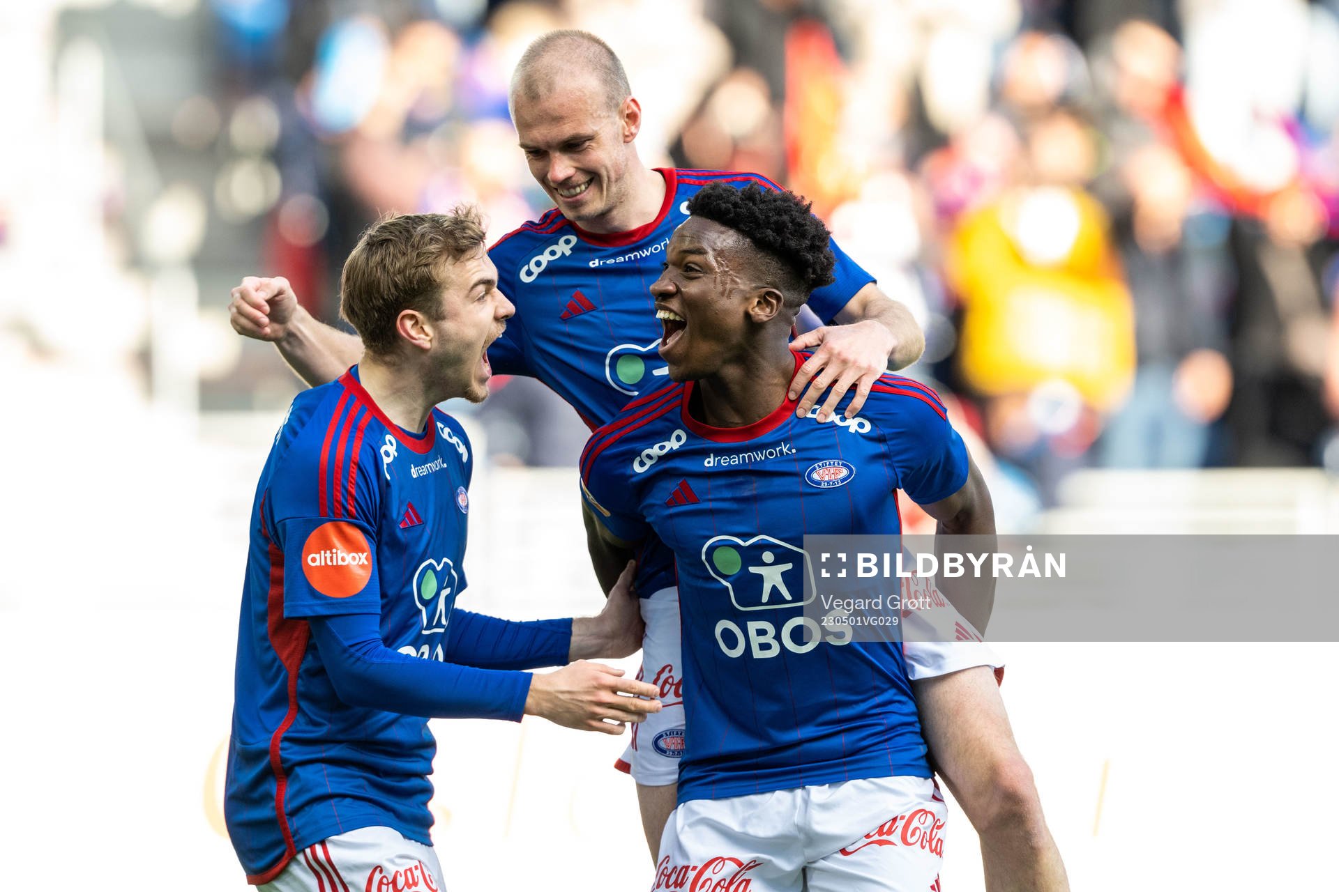 Seedy Jatta of Vålerenga celebrates scoring 3-1