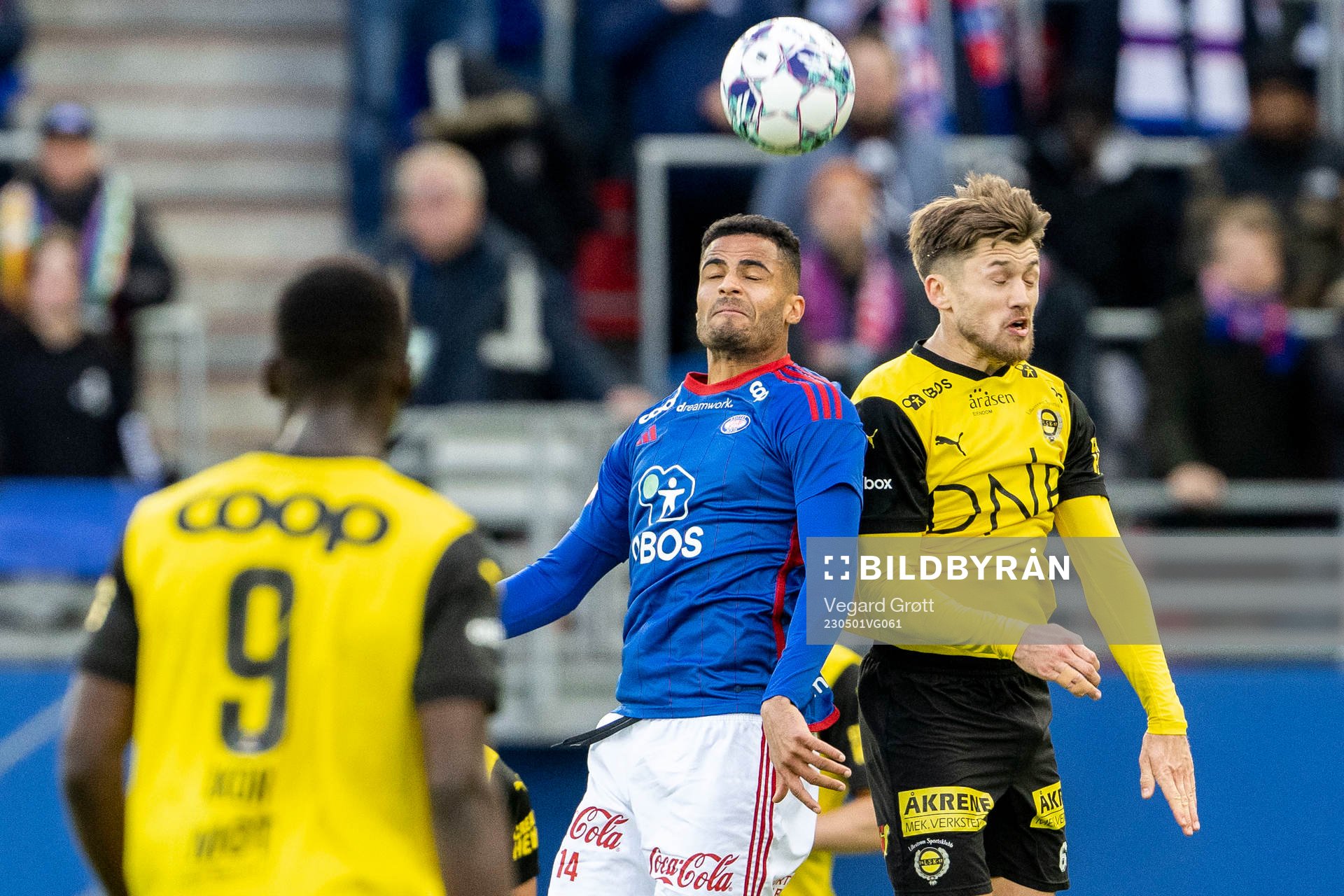 Aaron Kiil Olsen of Vålerenga and Vebjørn Hoff of