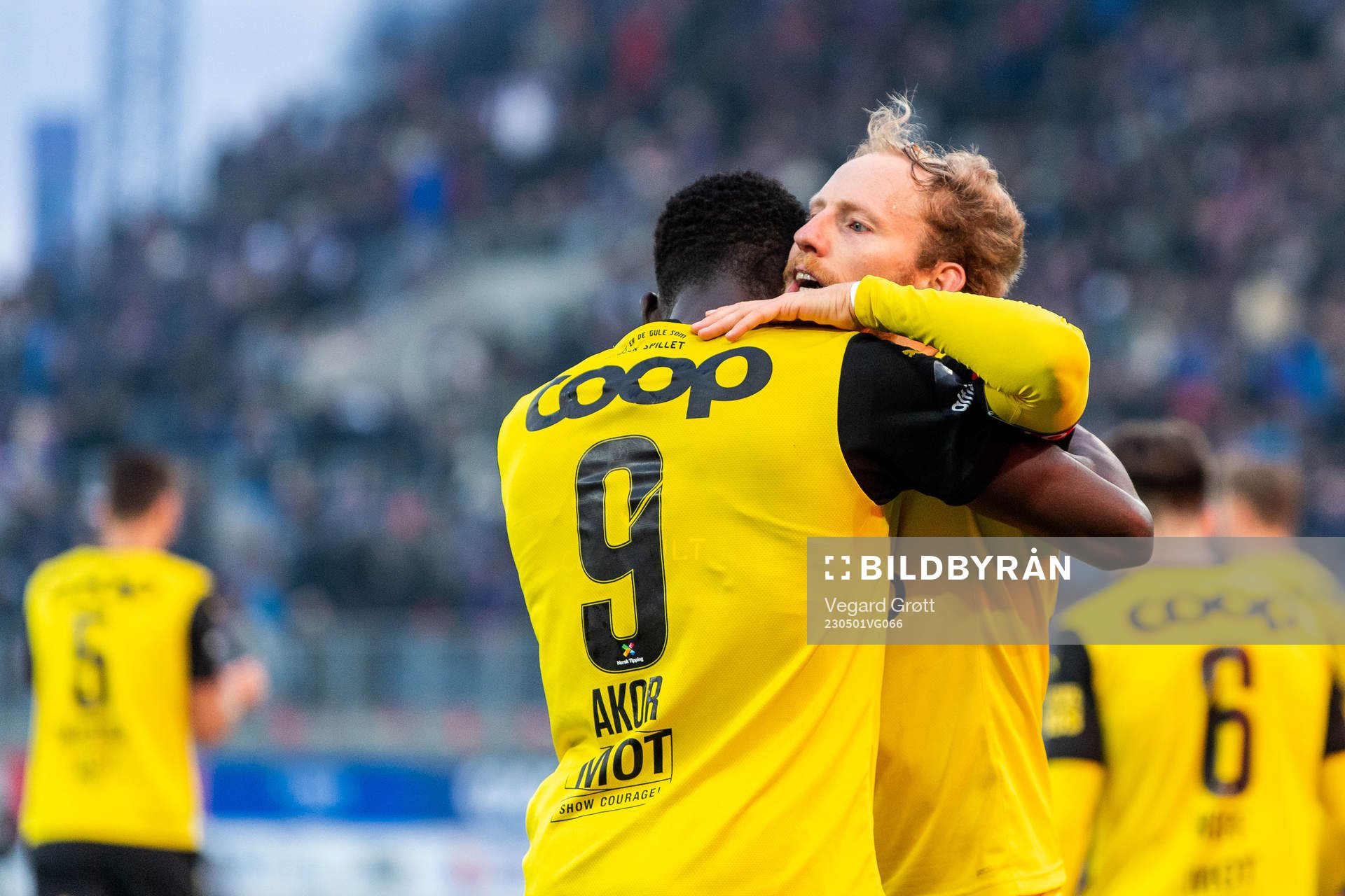 Akor Adams of Lillestrøm celebrates scoring 3-4