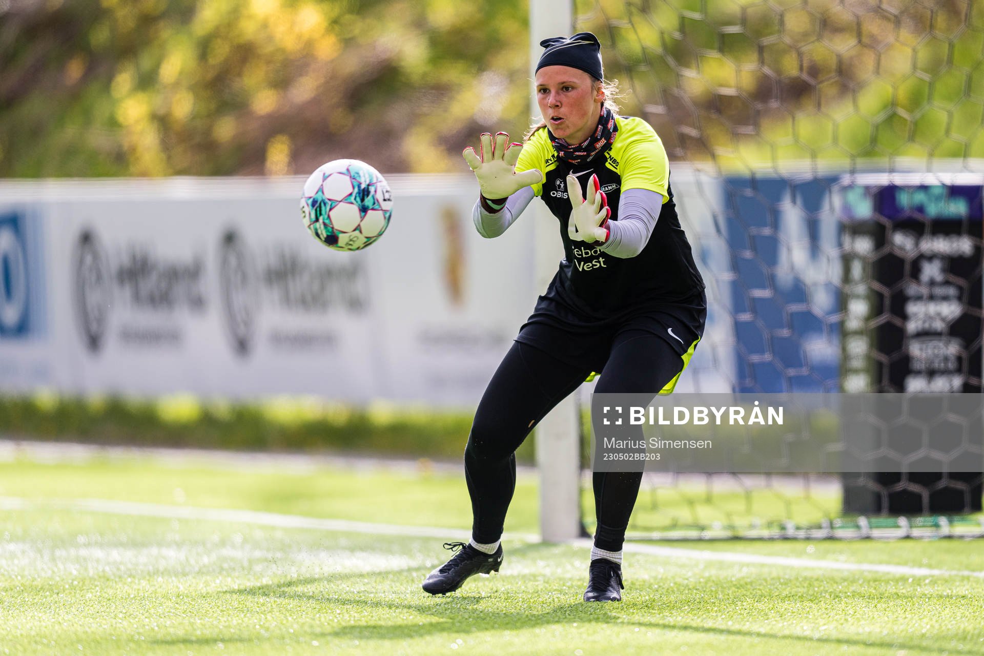 Sandra Stavenes of Brann warms up