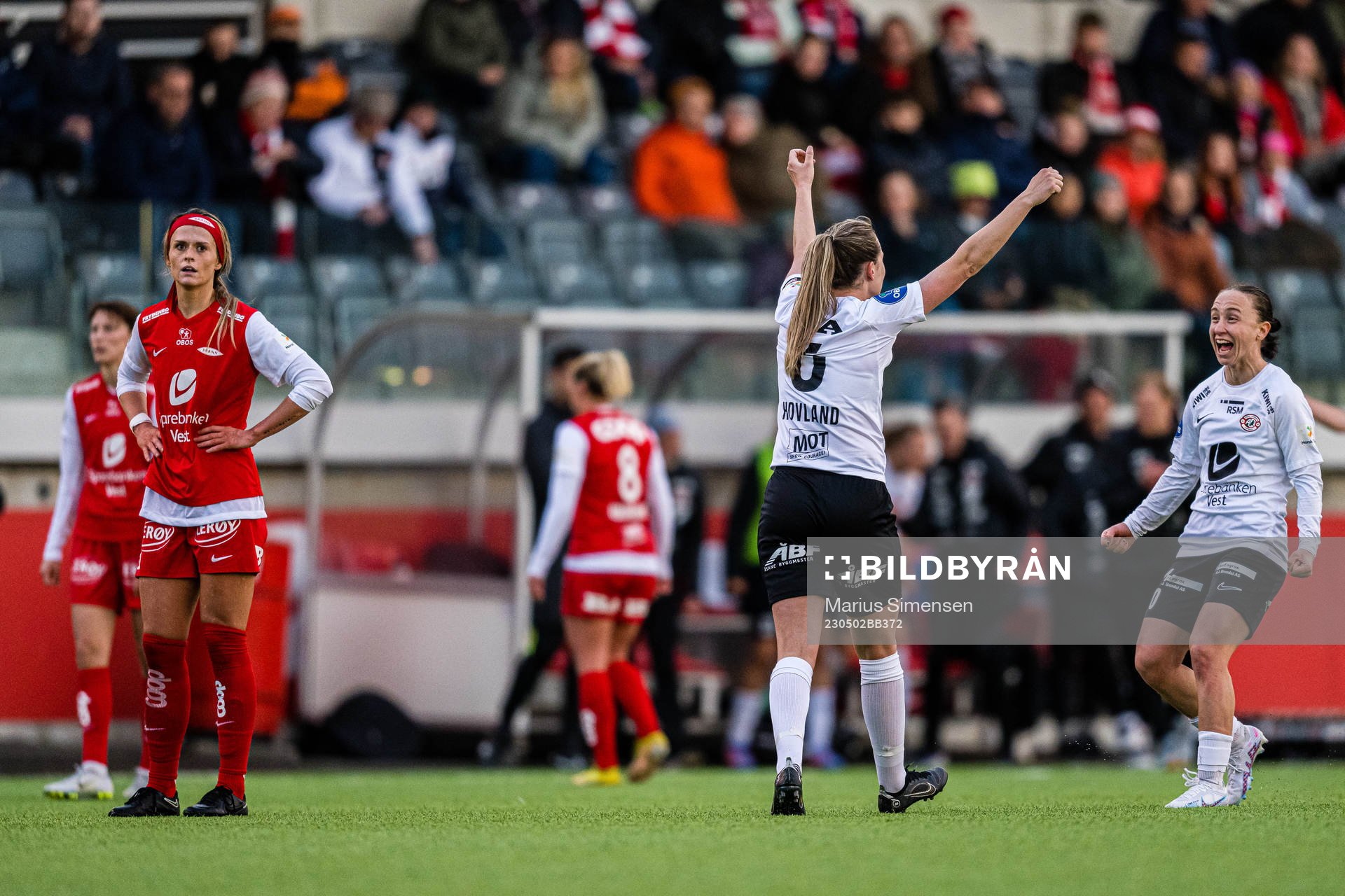 Alyssa Mae Walker of Brann looks dejected while Stine