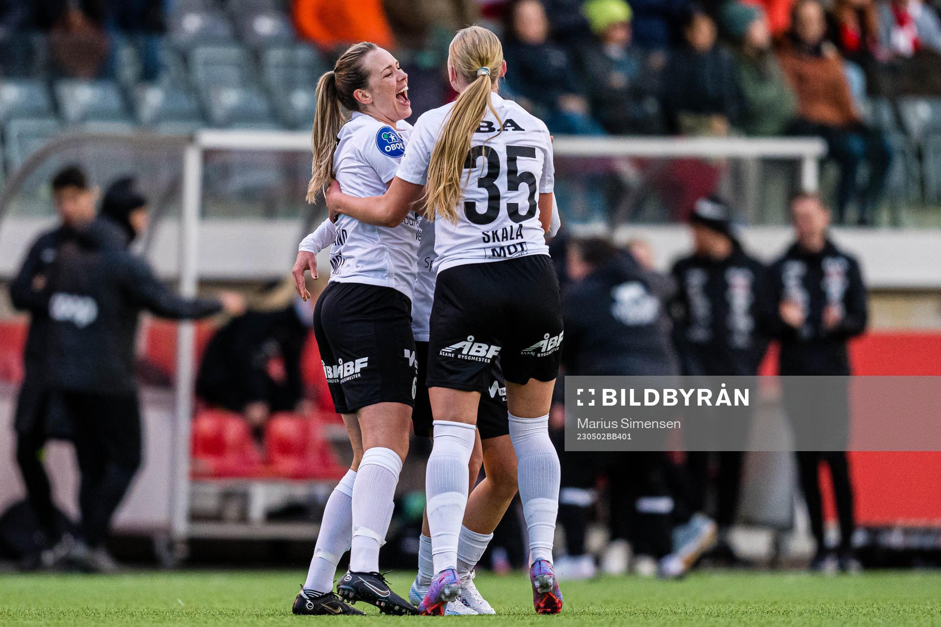 Stine Hovland of Arna-Bjørnar celebrates