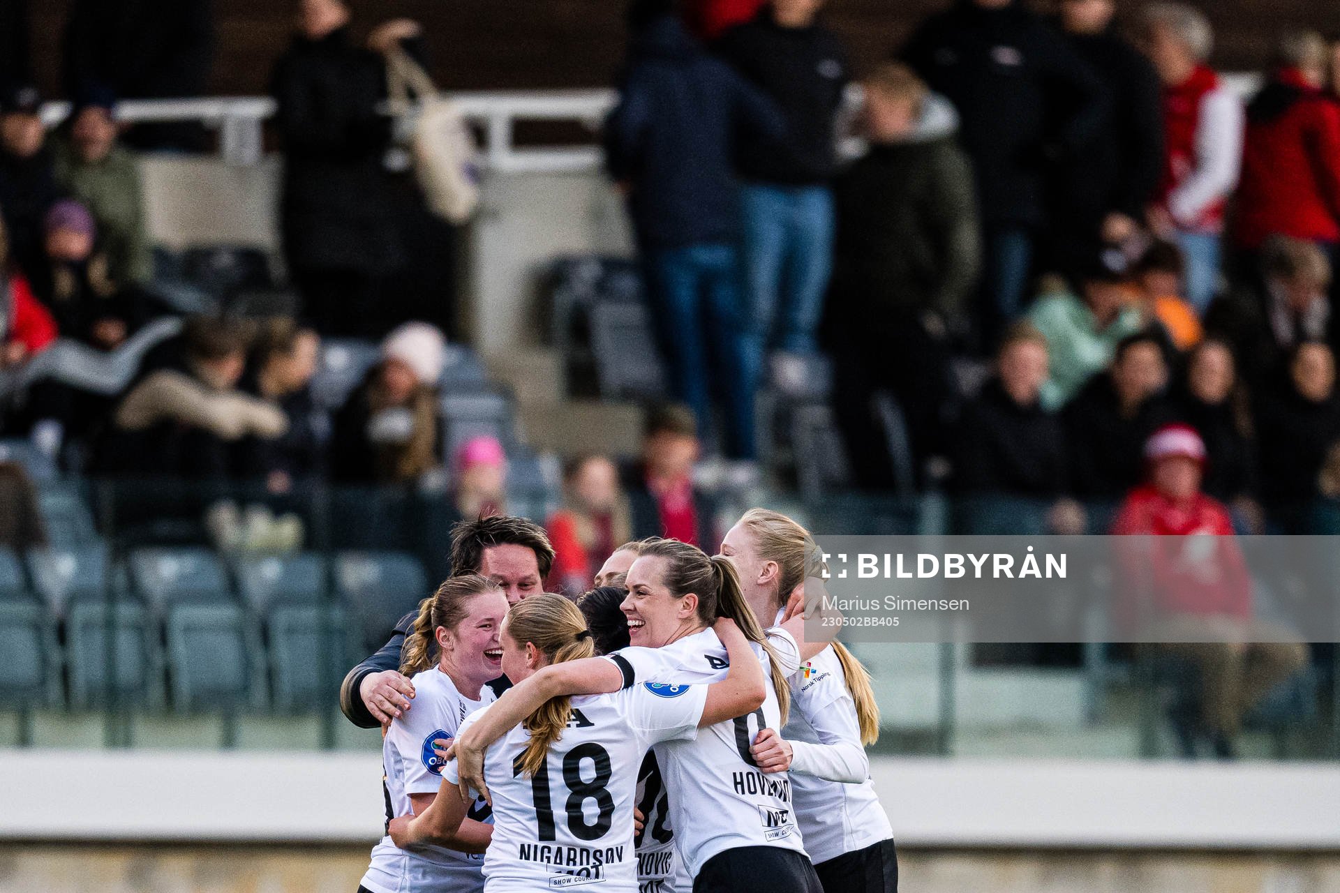 Stine Hovland of Arna-Bjørnar celebrates