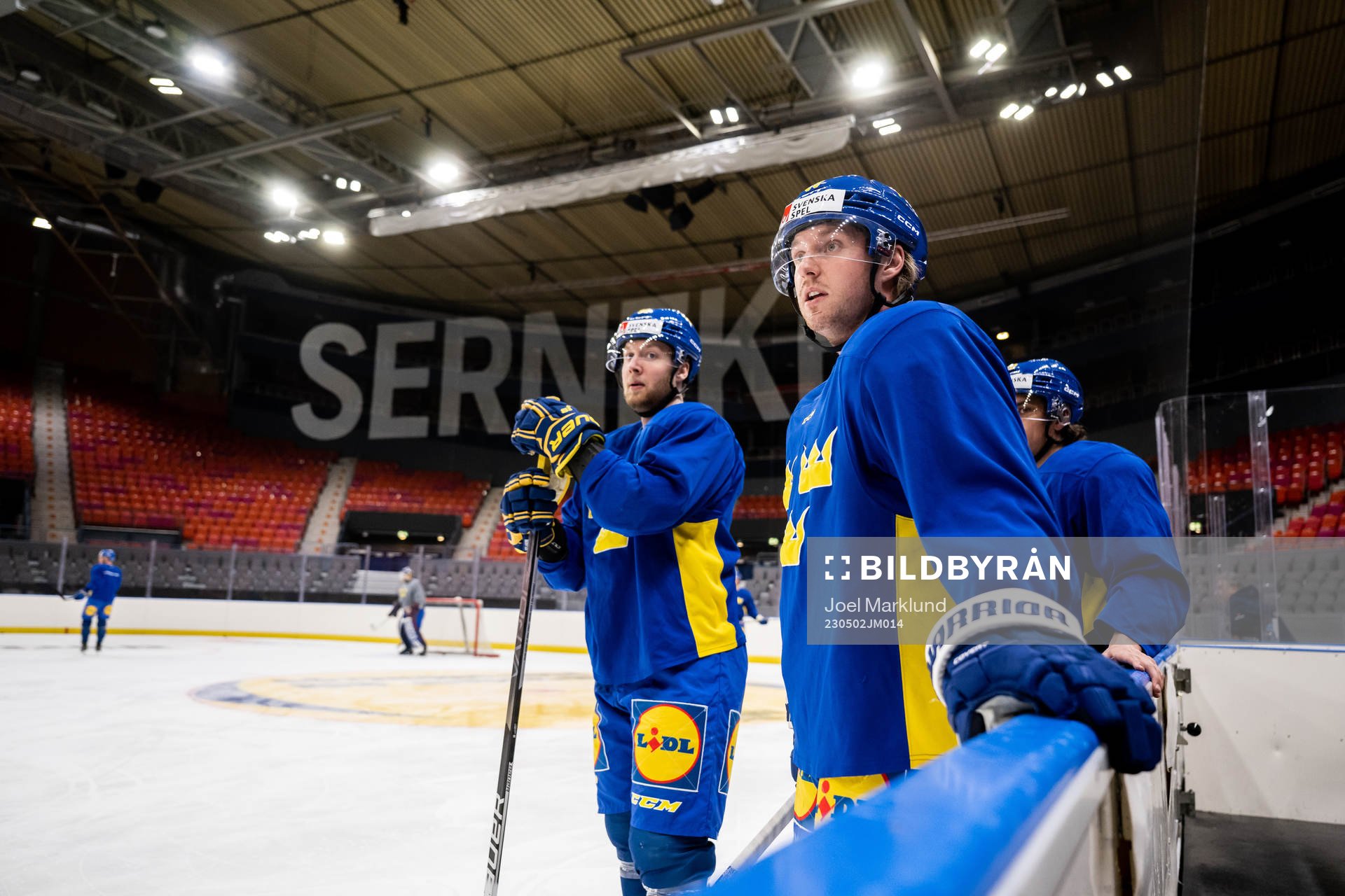 Alexander Nylander and Rasmus Sandin of Sweden at a