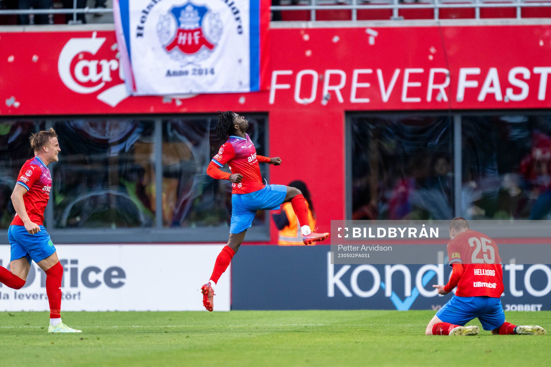 Helsingborgs Benjamin Acquah jublar