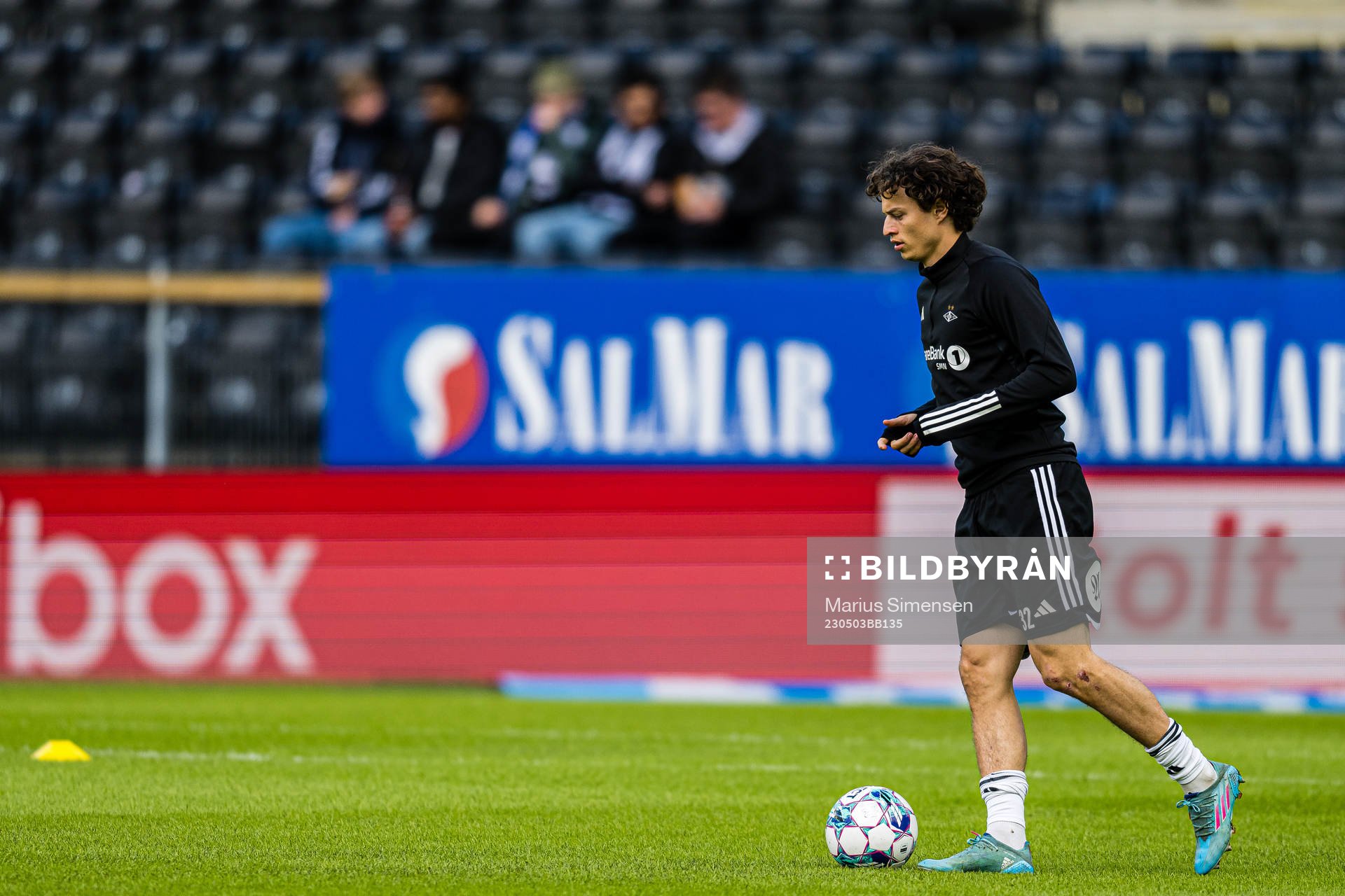 Leo Erik Jean Cornic of Rosenborg warms up