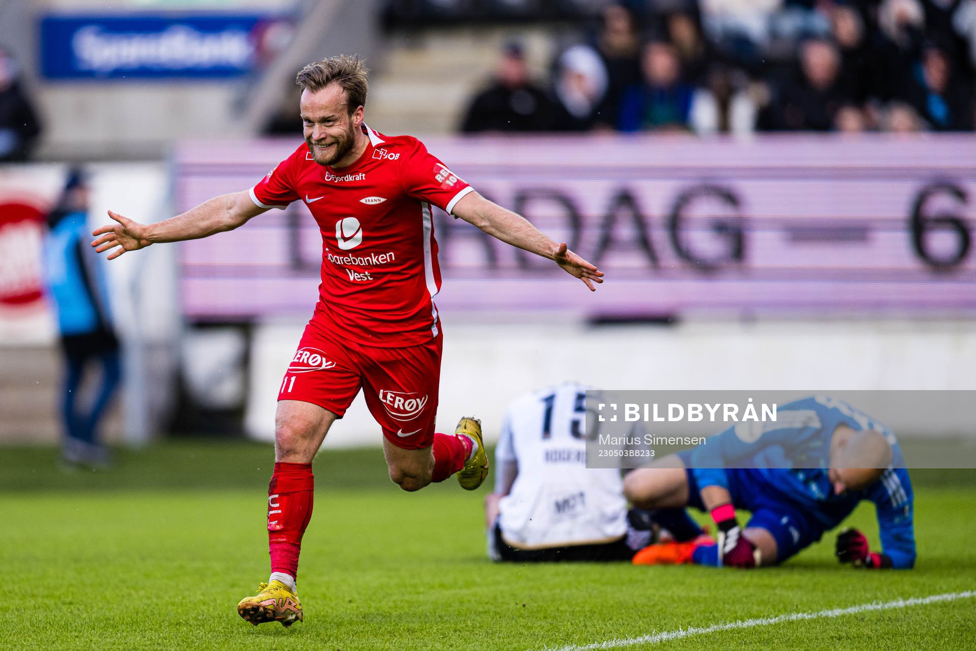 Bård Finne of Brann celebrates
