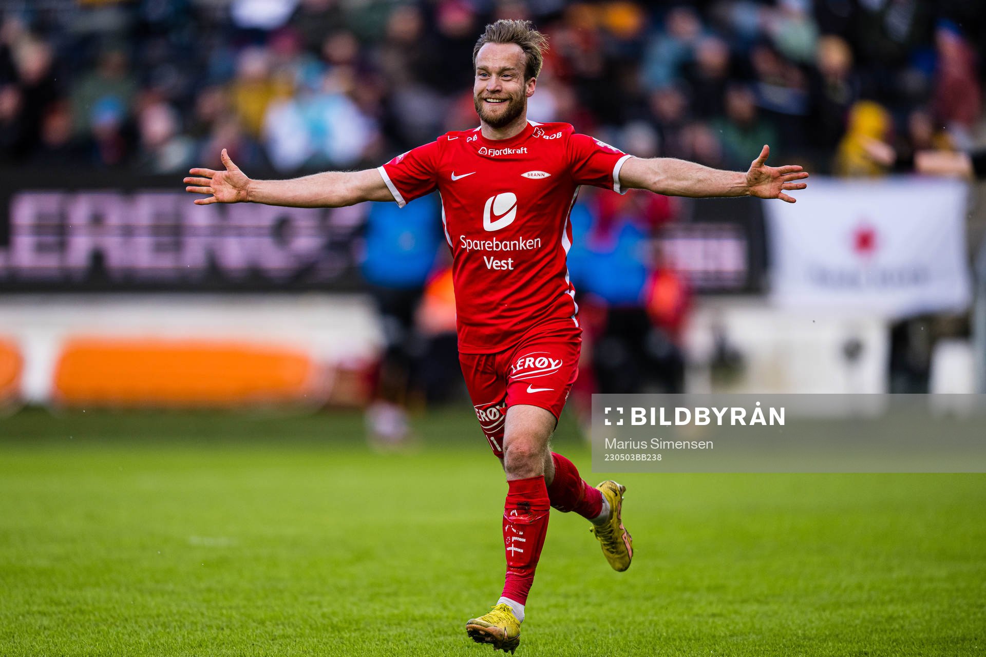 Bård Finne of Brann celebrates