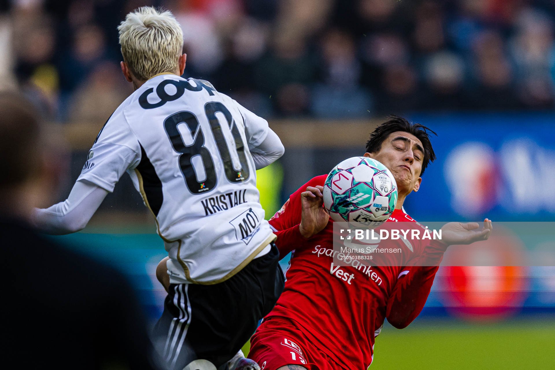 Kristall Mani Ingason of Rosenborg and Svenn Crone of Brann