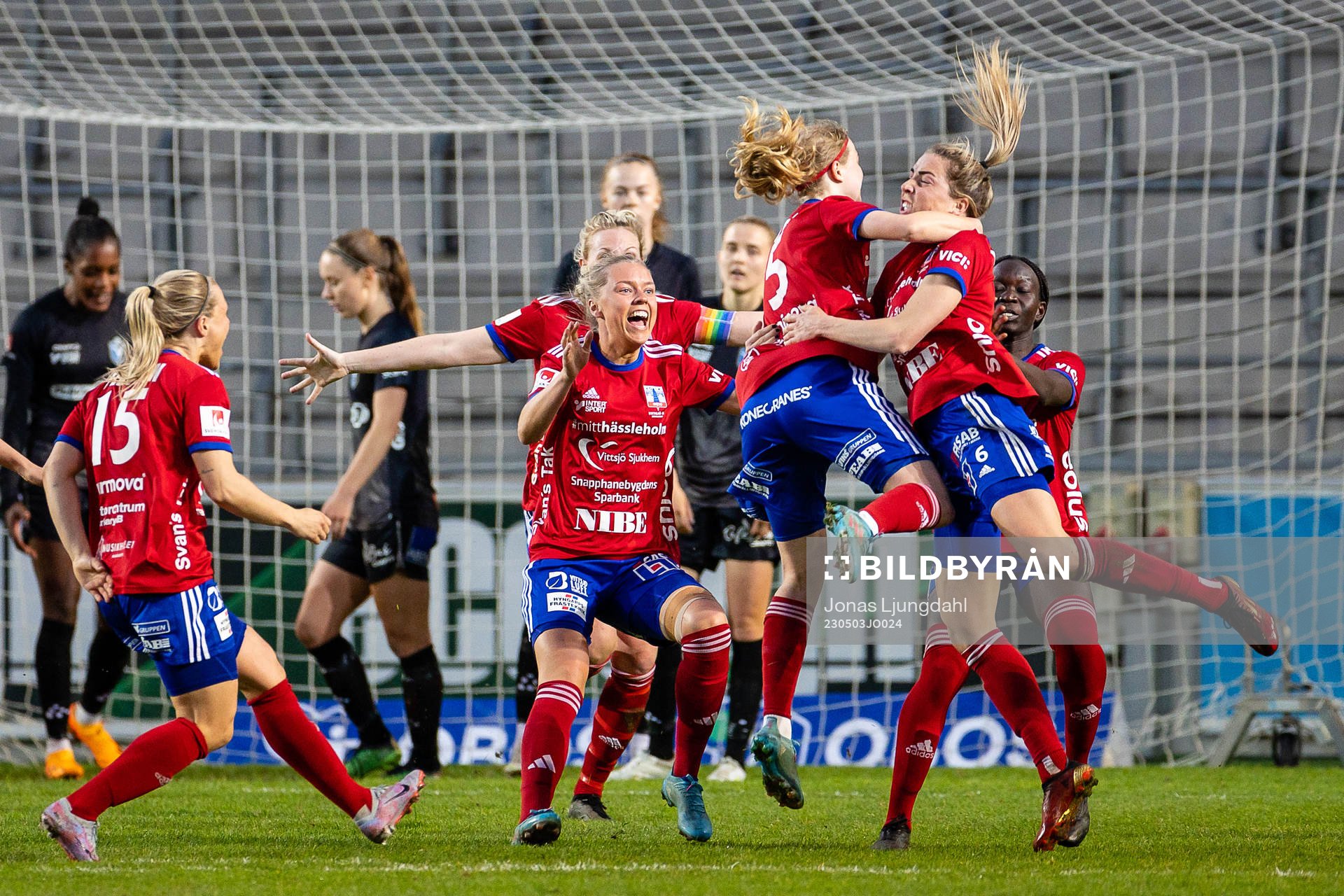 Vittsjös Clara Markstedt jublar