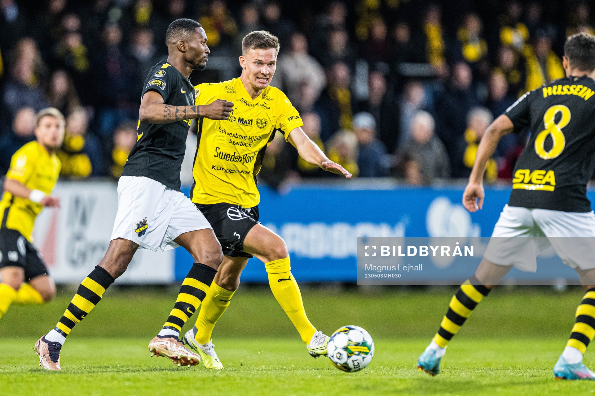 Mjällbys Arvid Brorsson och AIKs Aboubakar Keita