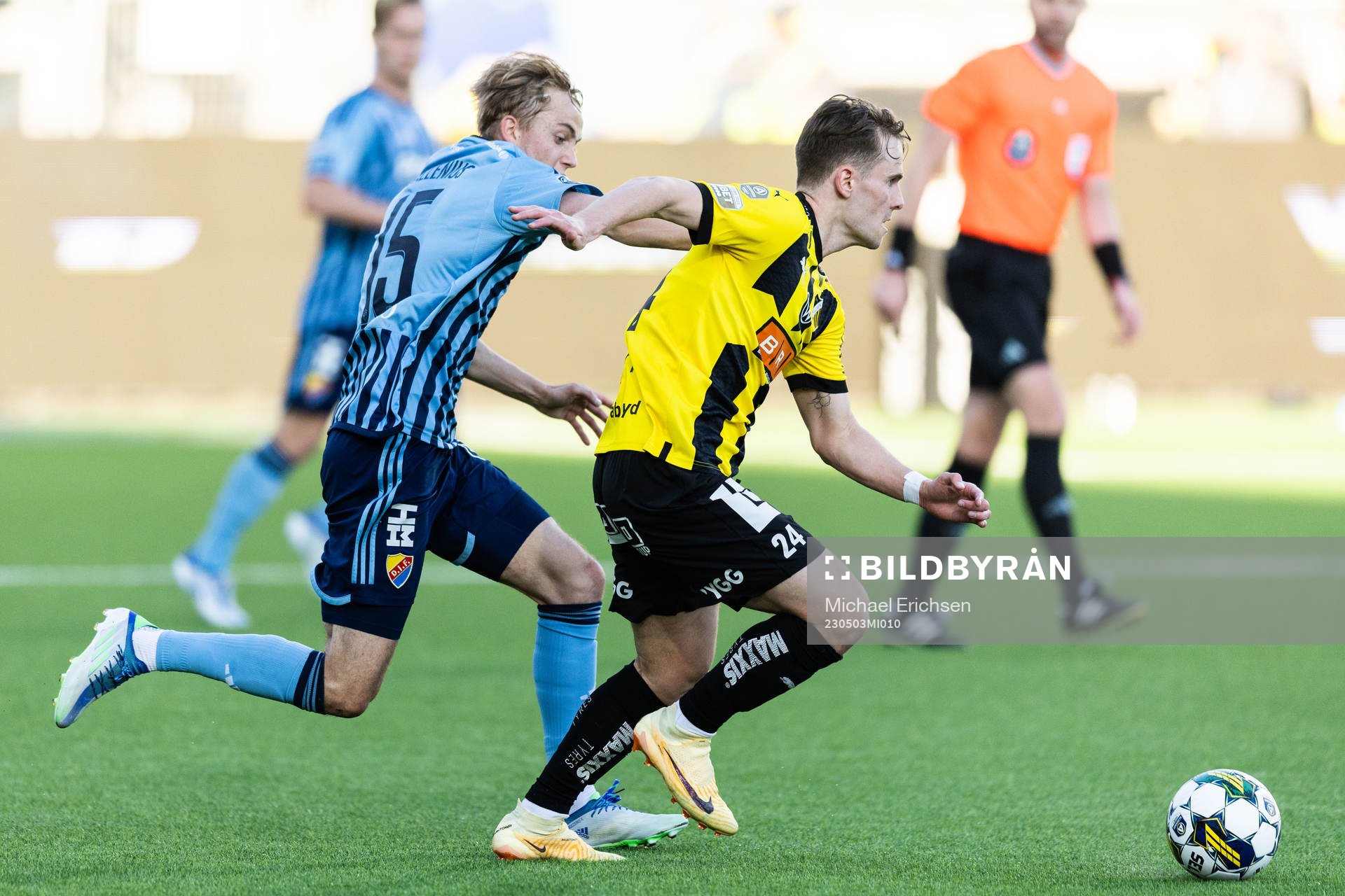 Djurgårdens Oskar Fallenius och Häckens Lars Olden Larsen