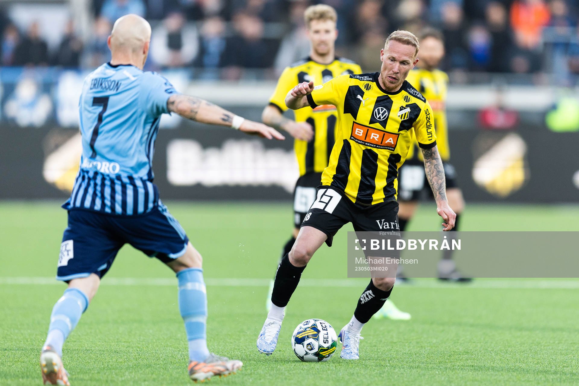 Djurgårdens Magnus Eriksson och Häckens Mikkel Rygaard