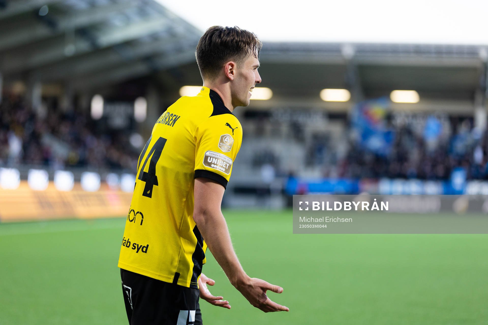 Häckens Lars Olden Larsen jublar