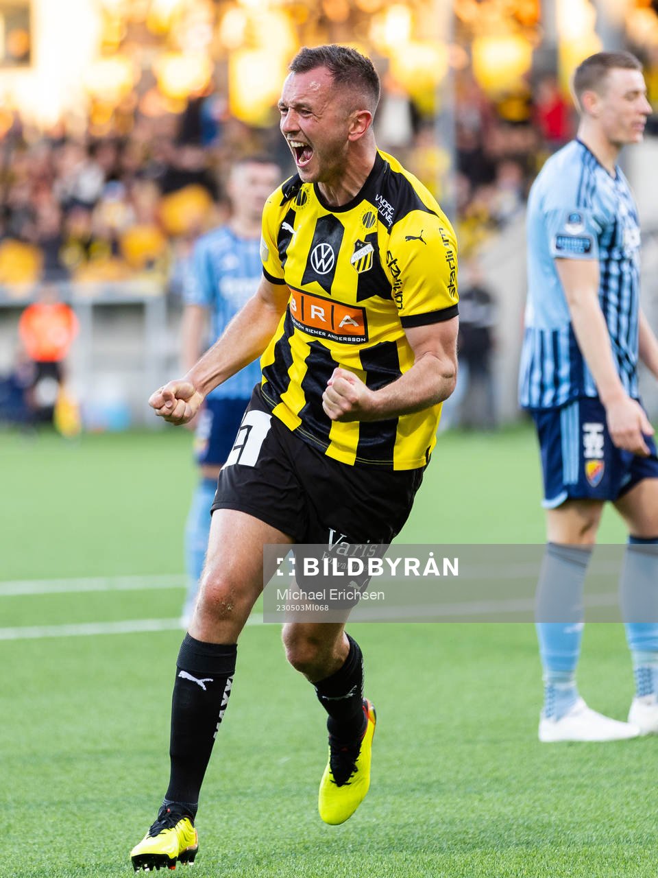 Häckens Even Hovland jublar