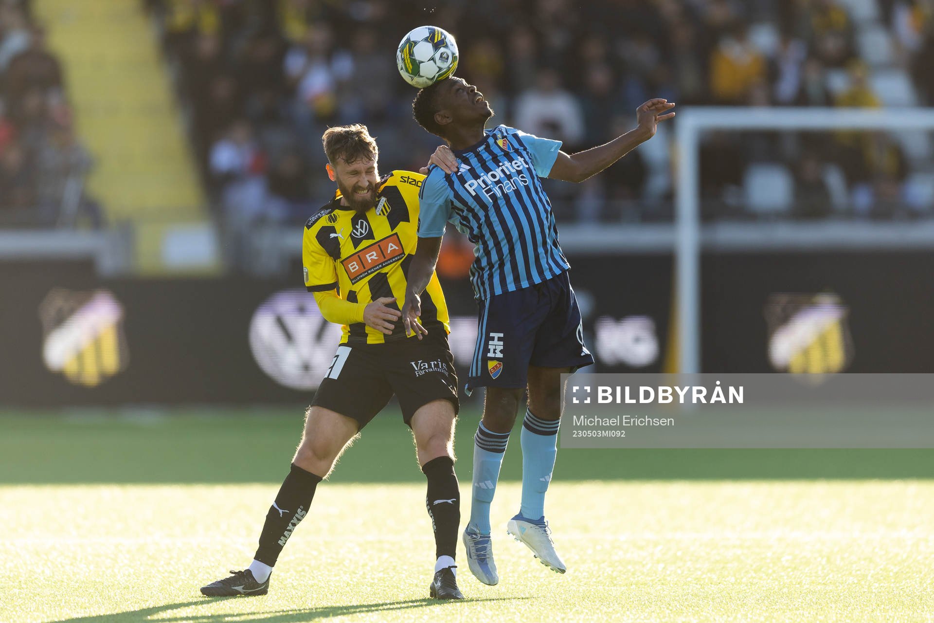 Häckens Simon Sandberg och Djurgårdens Joel Asoro