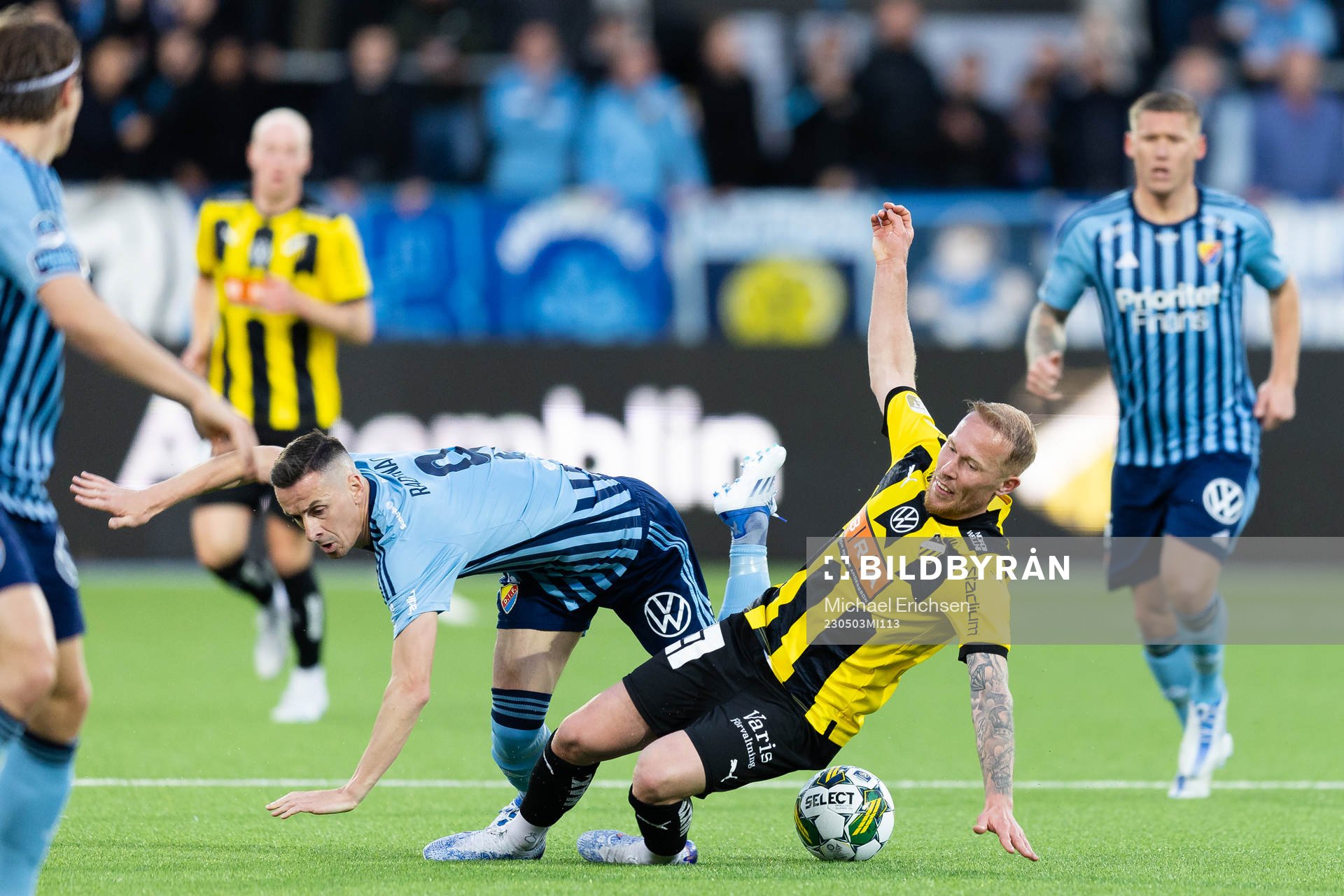 Djurgårdens Haris Radetinac och Häckens Mikkel Rygaard