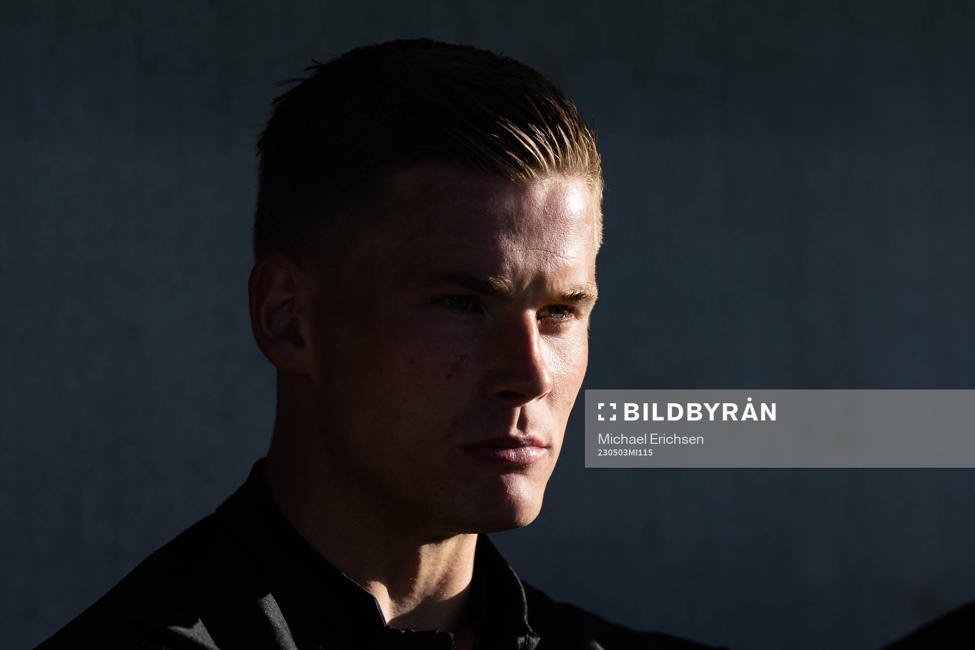Häckens målvakt Johan Brattberg innan fotbollsmatchen i Allsvenskan mellan Häcken och Djurgården den 3 maj 2023 i Göteborg. 