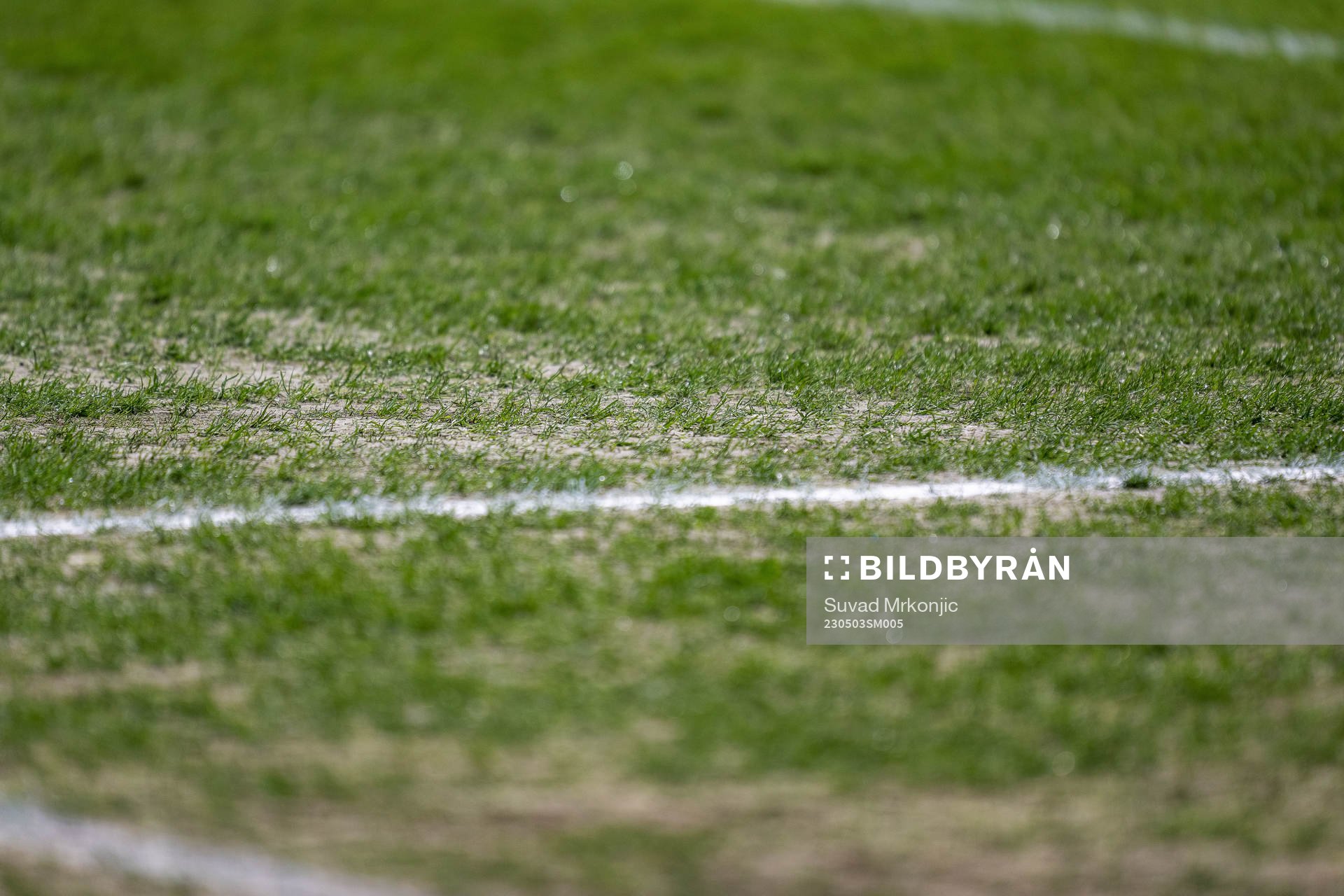 Gräsmattan på Guldfågeln Arena inför fotbollsmatchen i Allsvenskan mellan Kalmar och Sirius den 3 maj 2023 i Kalmar. 