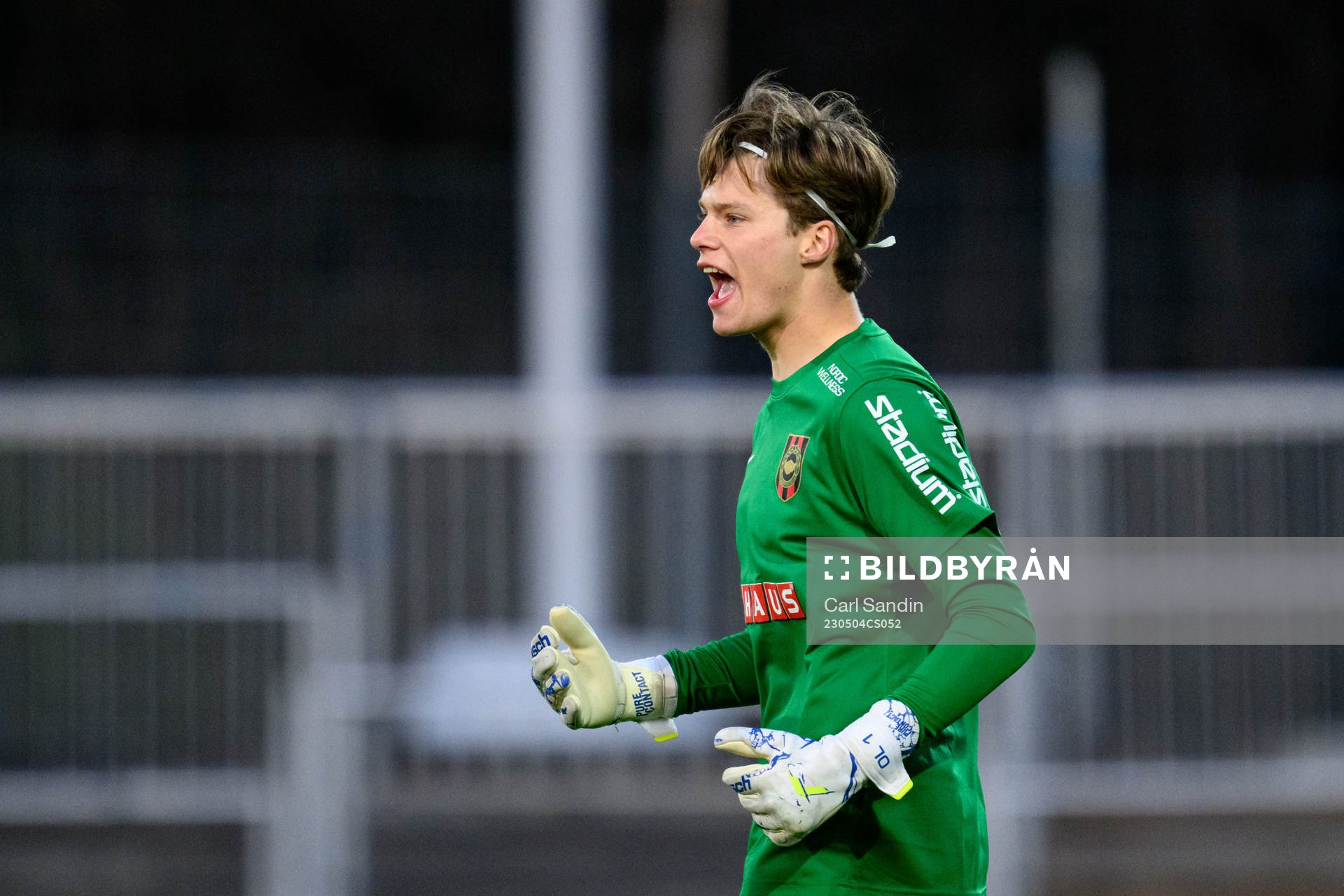 Brommapojkarnas målvakt Filip Sidklev