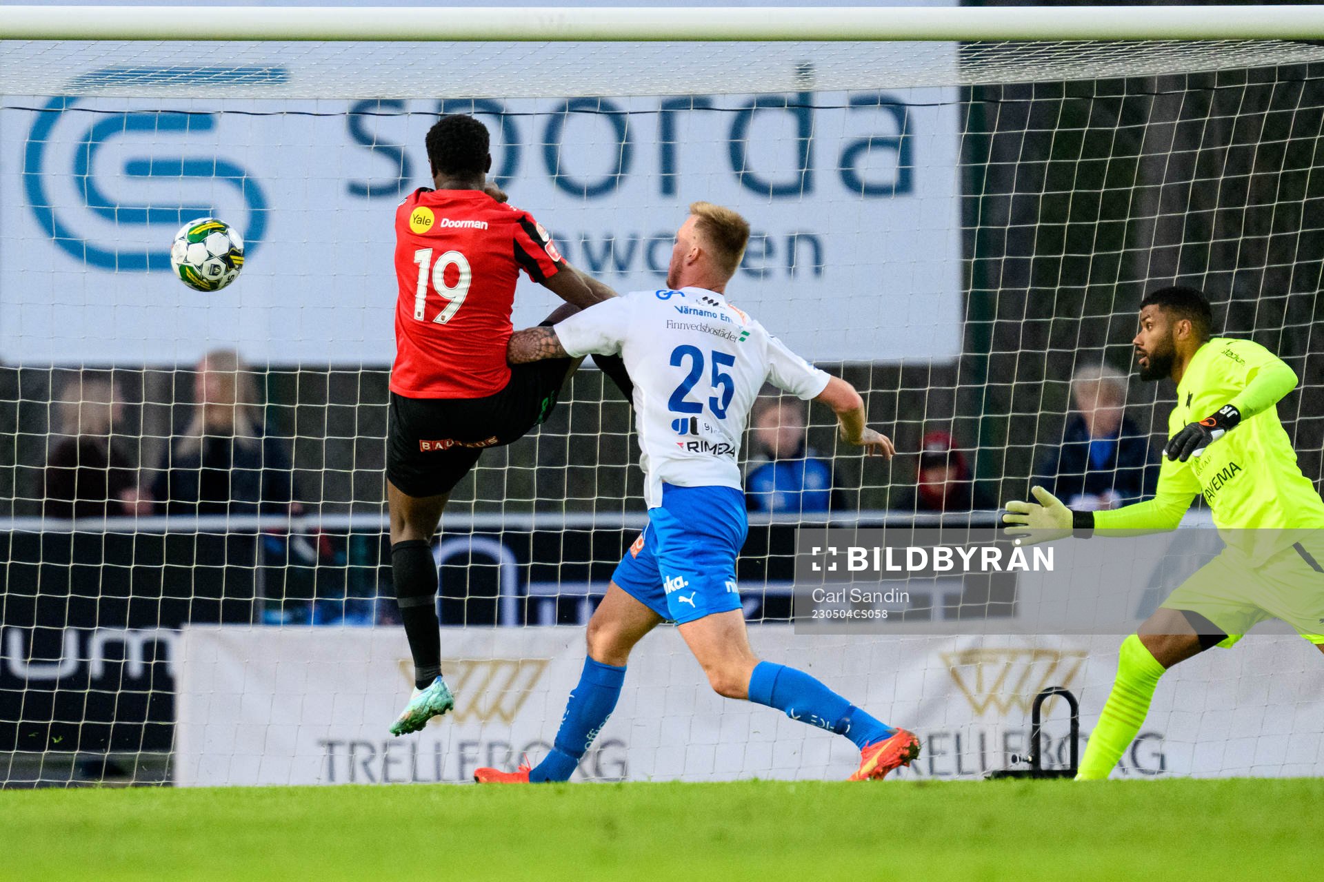 Brommapojkarnas Richie Omorowa gör 0-1