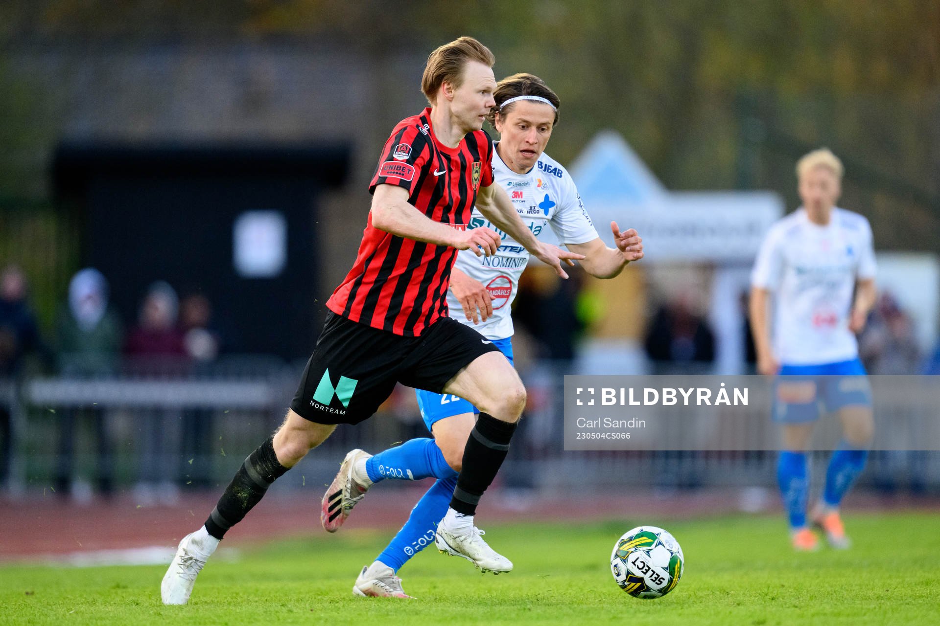 Brommapojkarnas Tim Waker och Värnamos Simon Thern