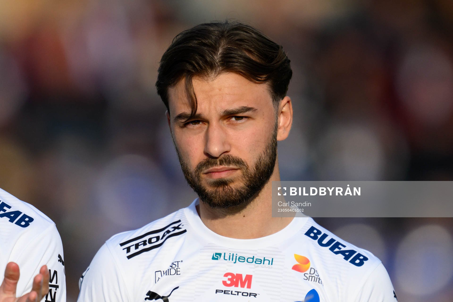 Värnamos Edvin Becirovic vid lineup innan fotbollsmatchen